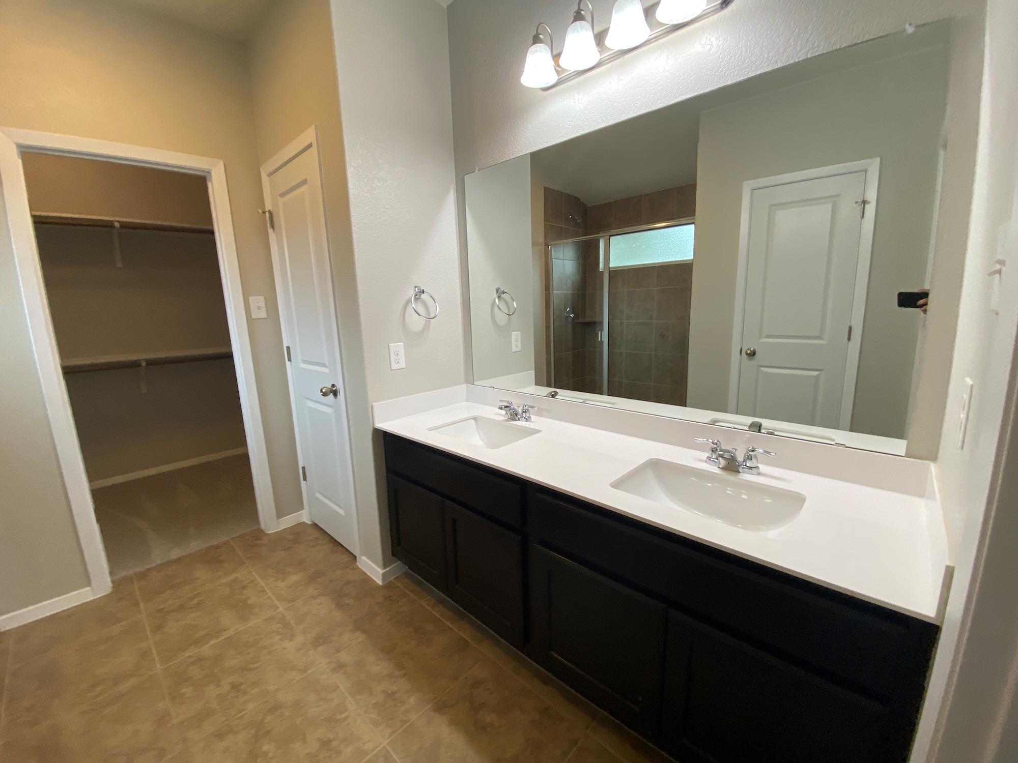 21607 Surrey Ln, Lago Vista, TX 78645