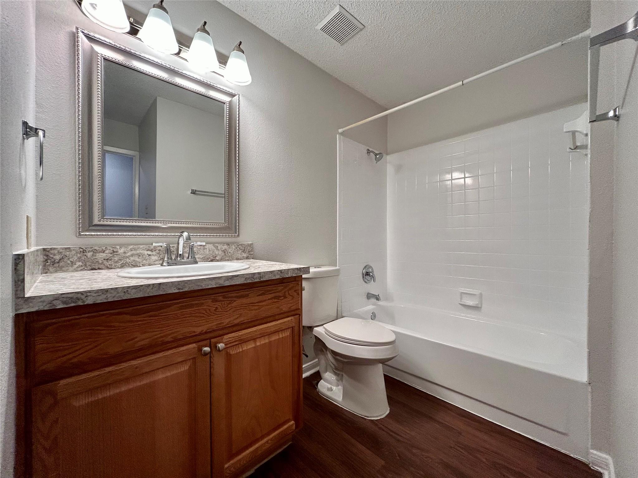 8910 Schick Rd # D, Austin, TX 78729