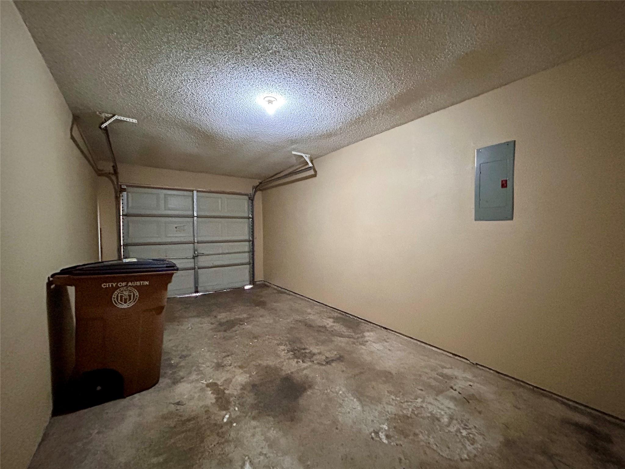 8910 Schick Rd # D, Austin, TX 78729