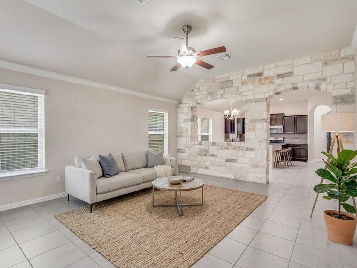 22005 Rhiannon Ln, Pflugerville, TX 78660