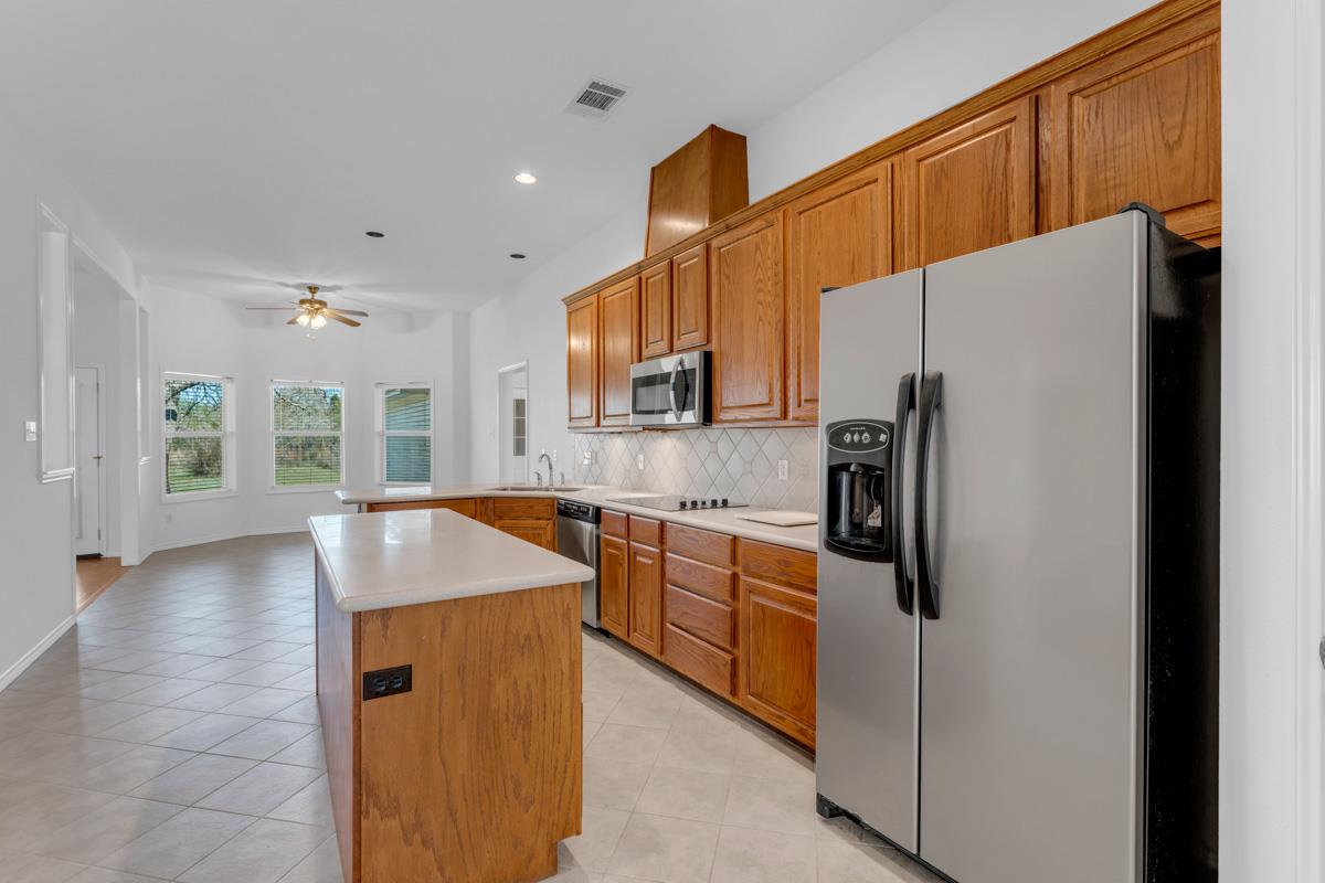 107 N Oak Vista Dr, Burnet, TX 78611