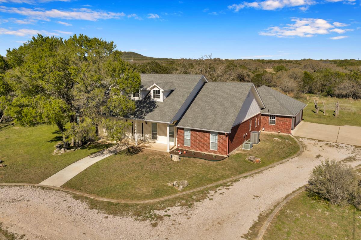 107 N Oak Vista Dr, Burnet, TX 78611
