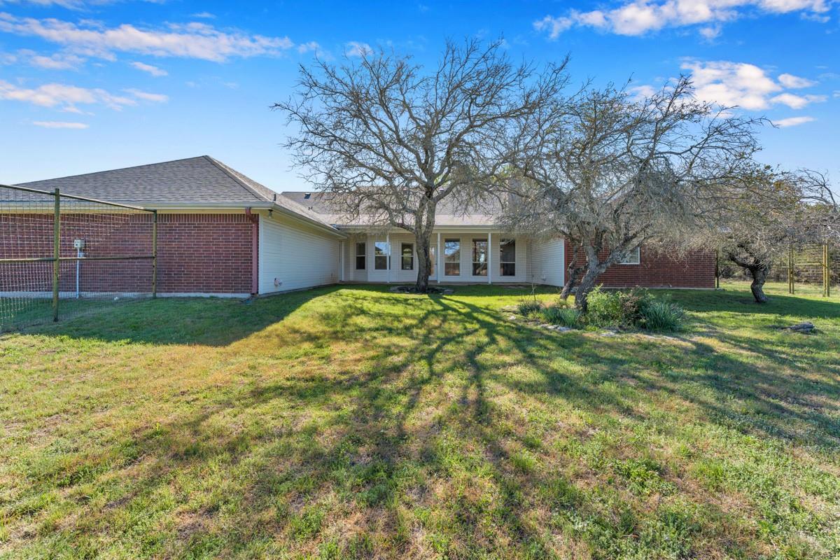 107 N Oak Vista Dr, Burnet, TX 78611