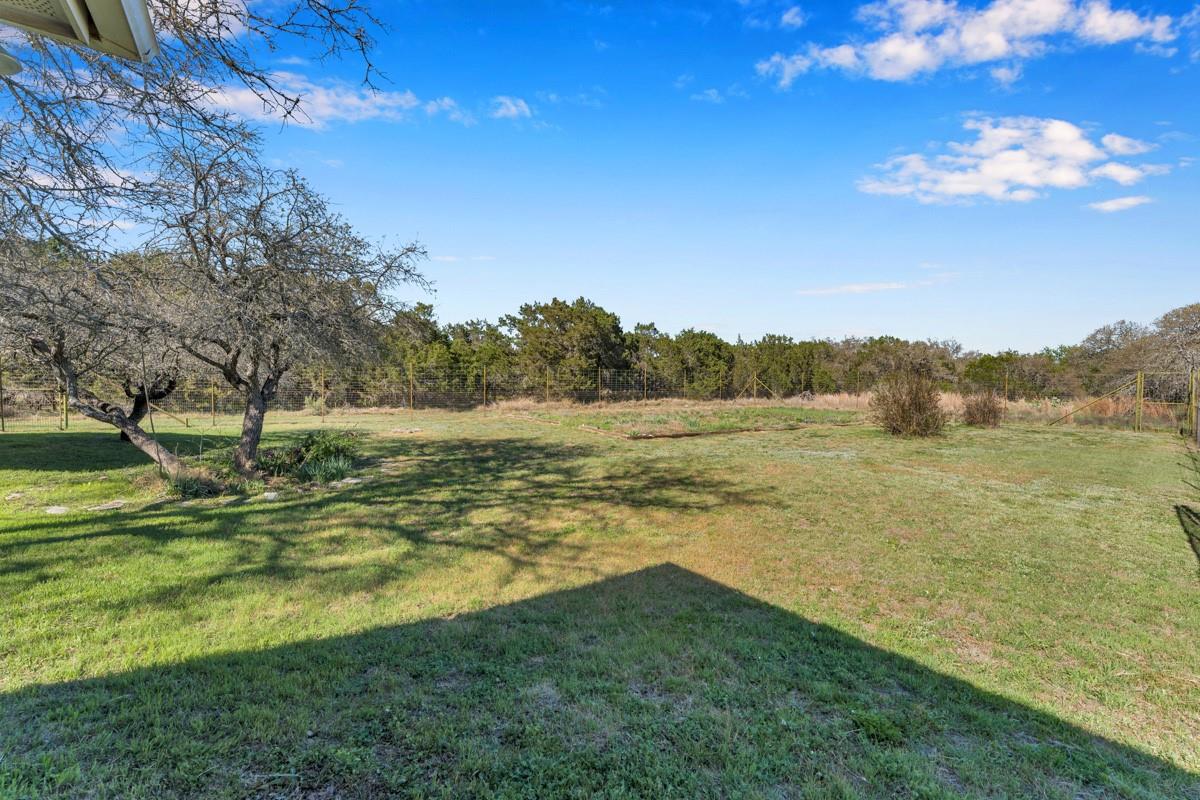 107 N Oak Vista Dr, Burnet, TX 78611