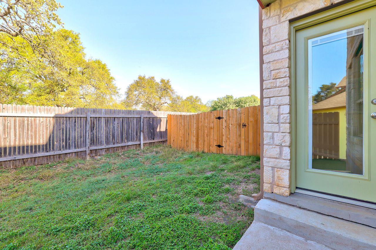2410 Great Oaks Dr # 401, Round Rock, TX 78681