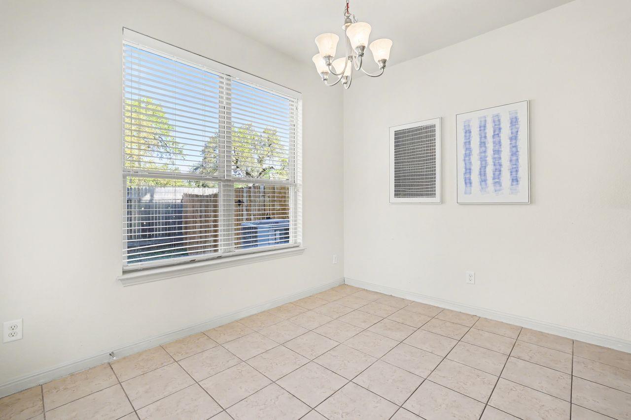 2410 Great Oaks Dr # 401, Round Rock, TX 78681