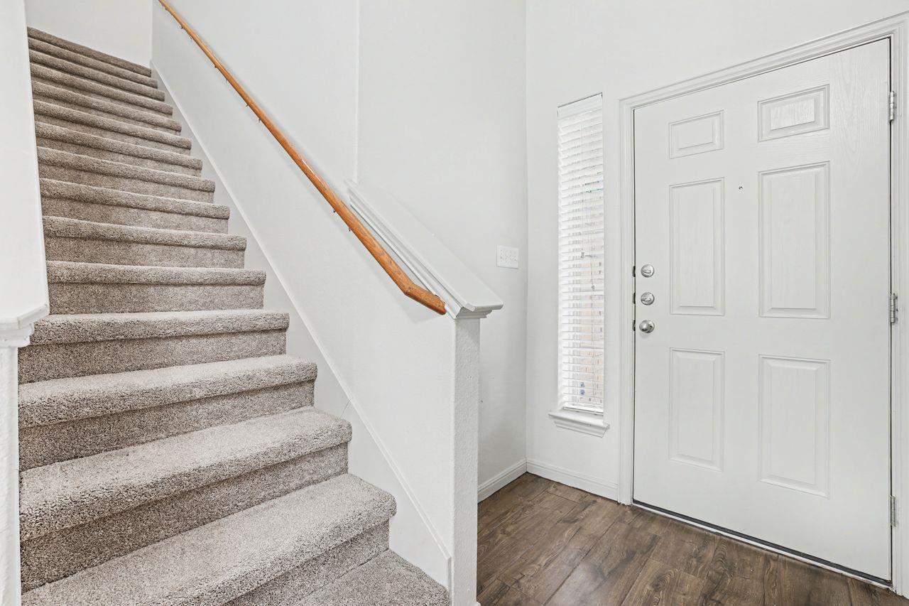 2410 Great Oaks Dr # 401, Round Rock, TX 78681