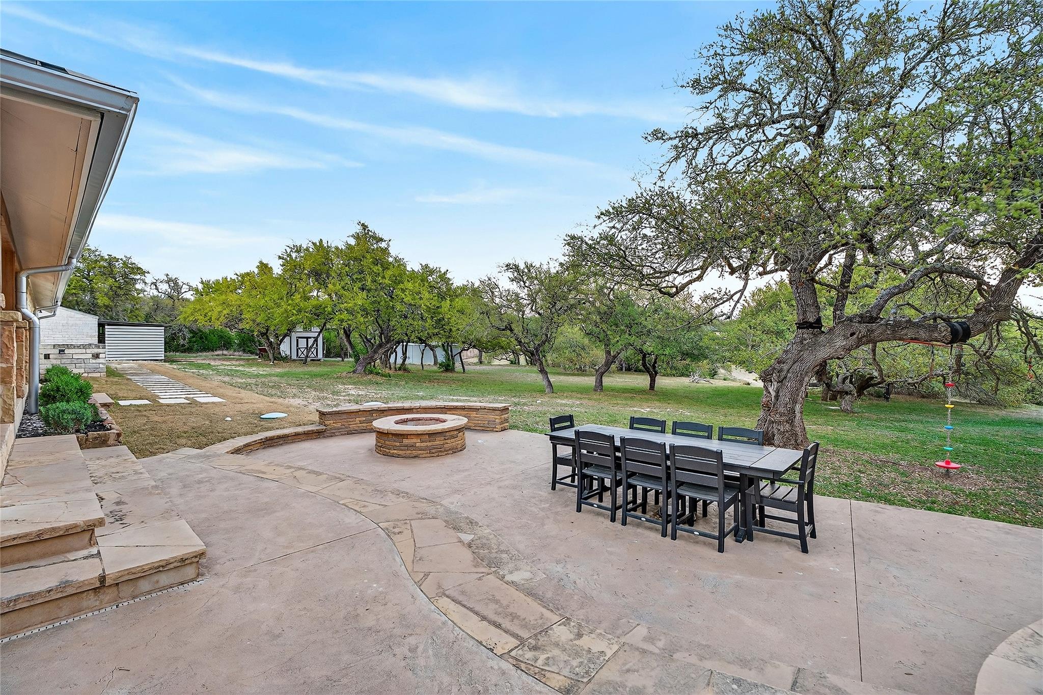 301 Medlin Creek Loop, Dripping Springs, TX 78620
