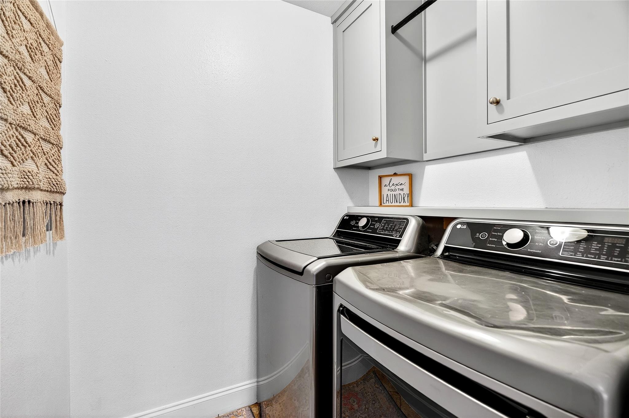 301 Medlin Creek Loop, Dripping Springs, TX 78620