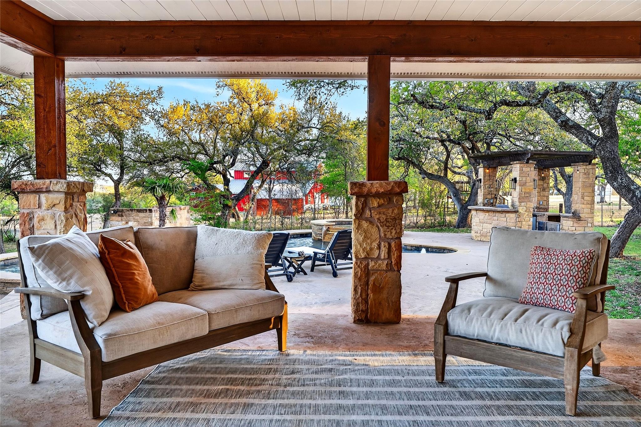 301 Medlin Creek Loop, Dripping Springs, TX 78620