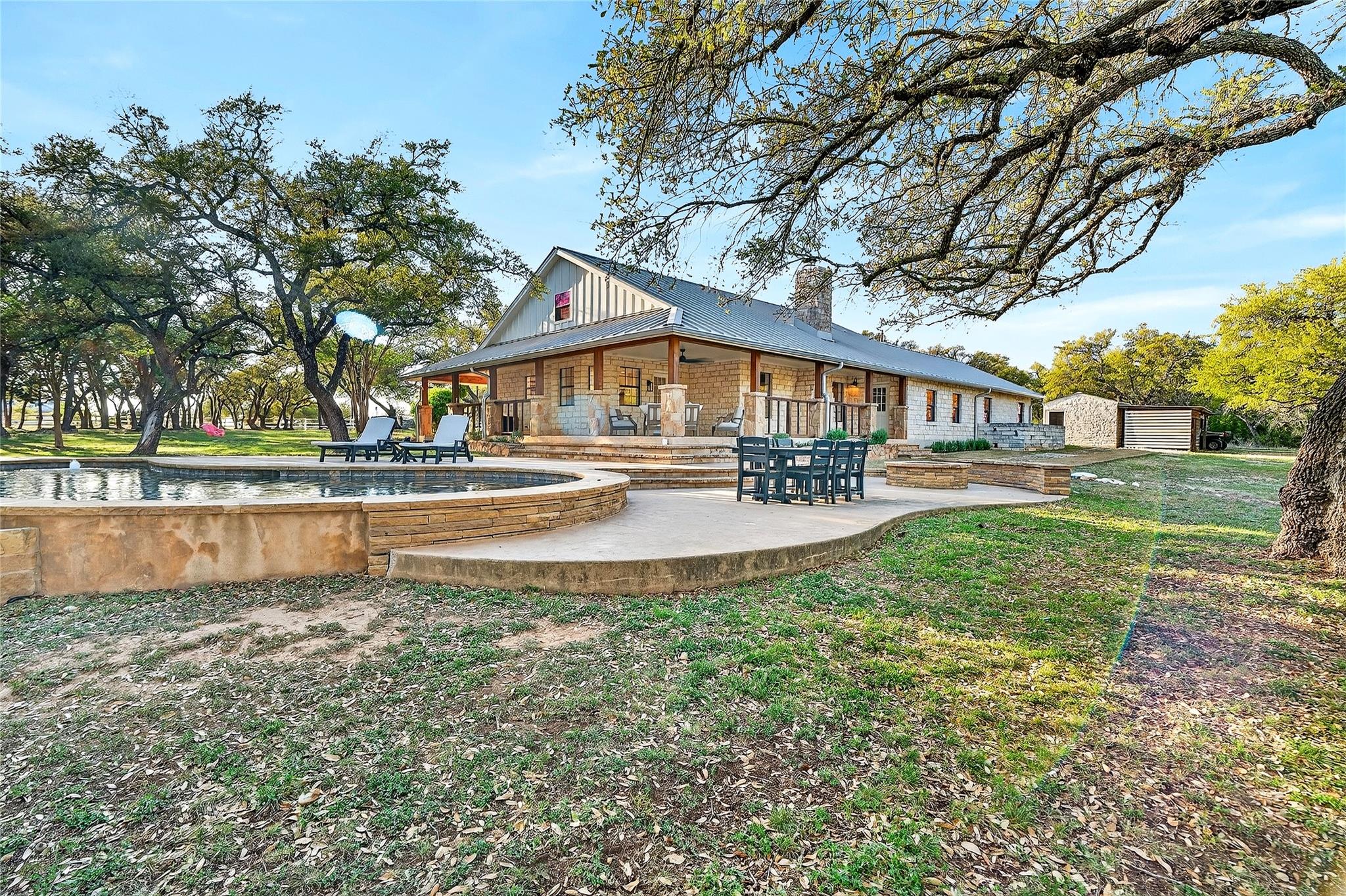 301 Medlin Creek Loop, Dripping Springs, TX 78620