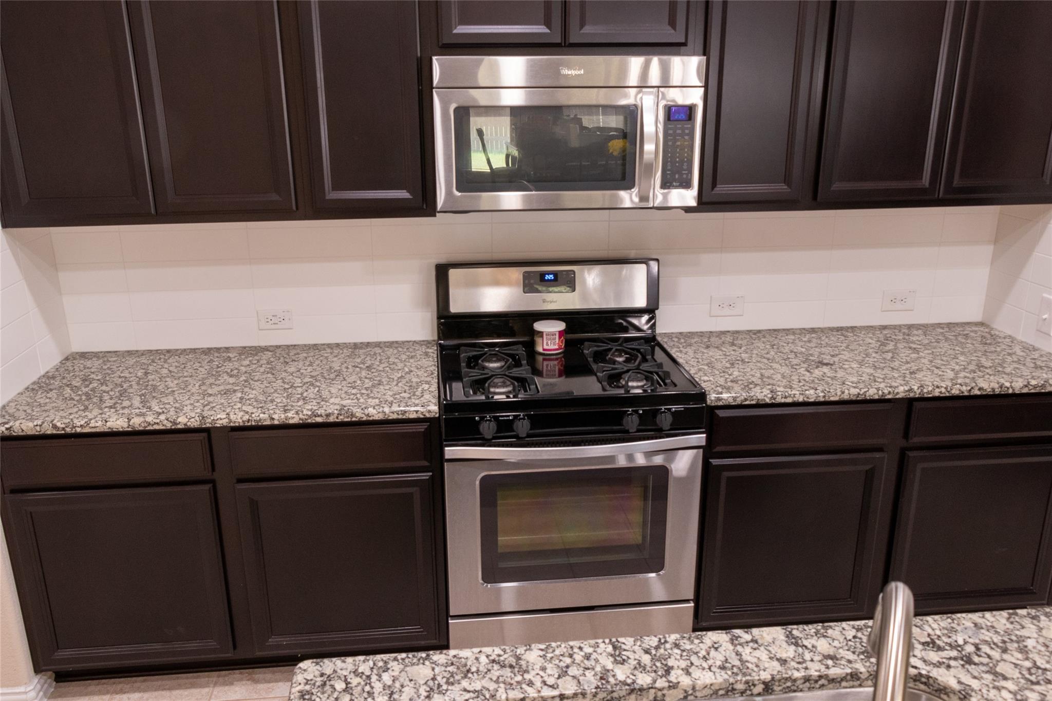 734 Oyster Crk, Buda, TX 78610