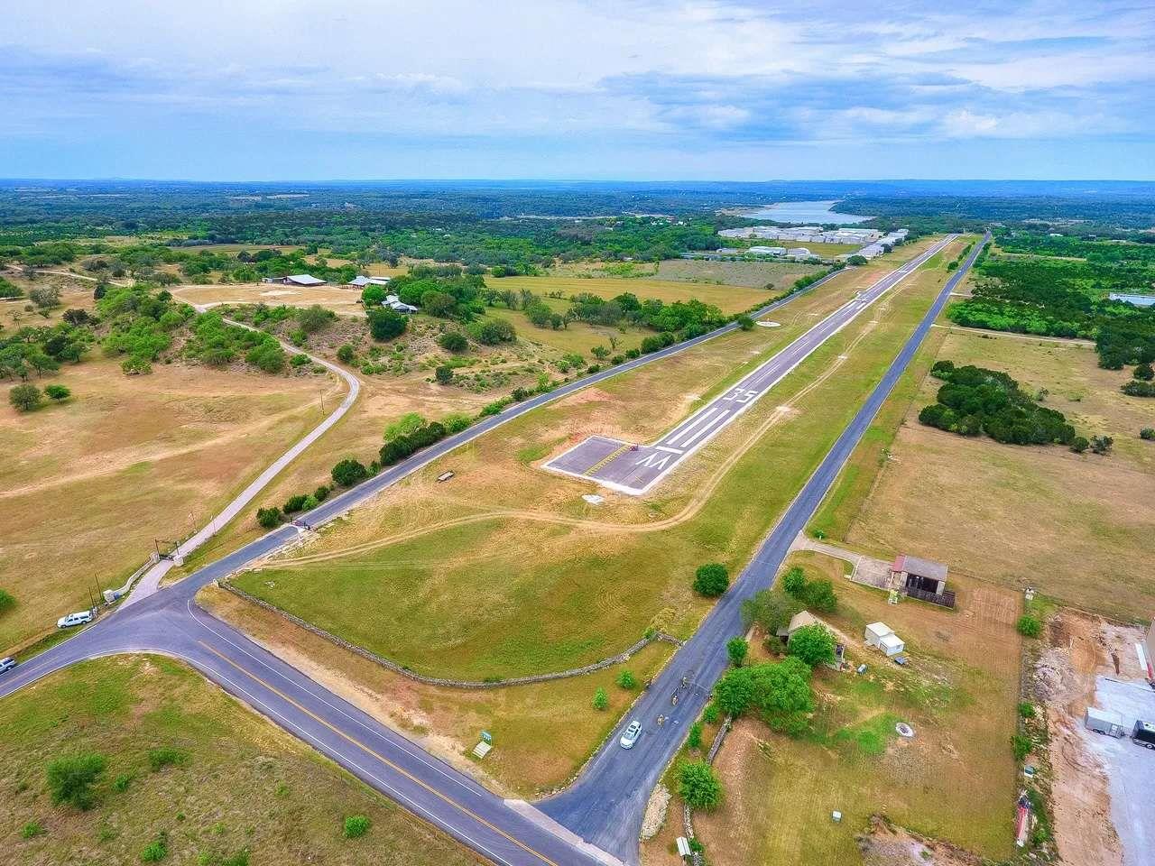 325 Kendall Rd, Spicewood, TX 78669