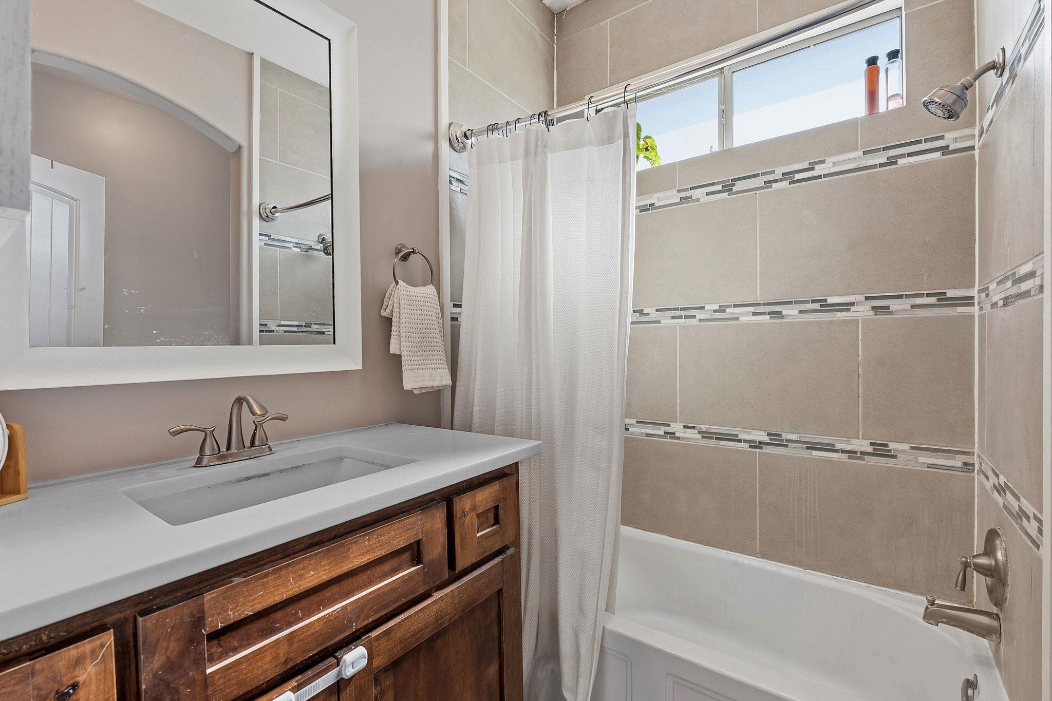 574 Highland Ranch Way, Dale, TX 78616