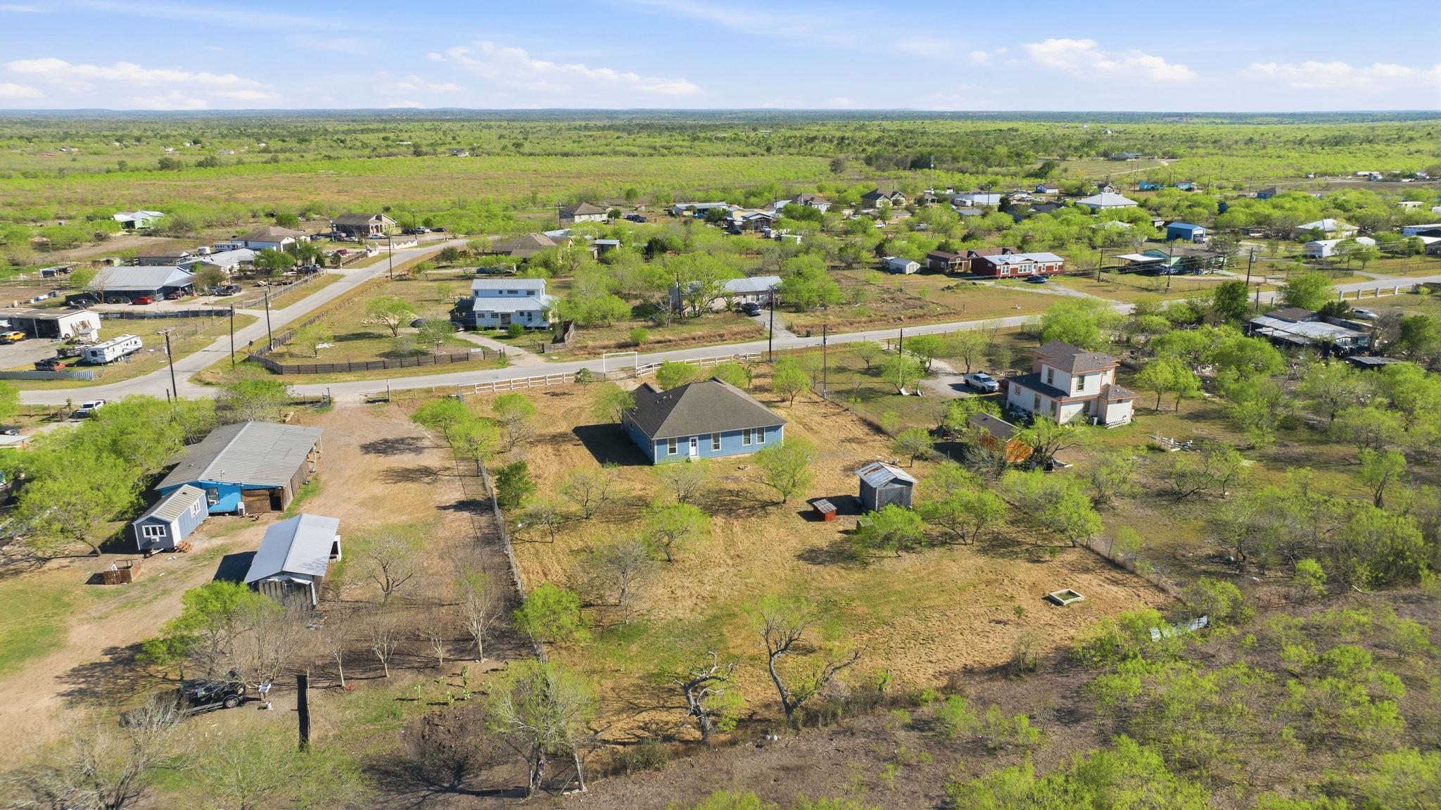 574 Highland Ranch Way, Dale, TX 78616