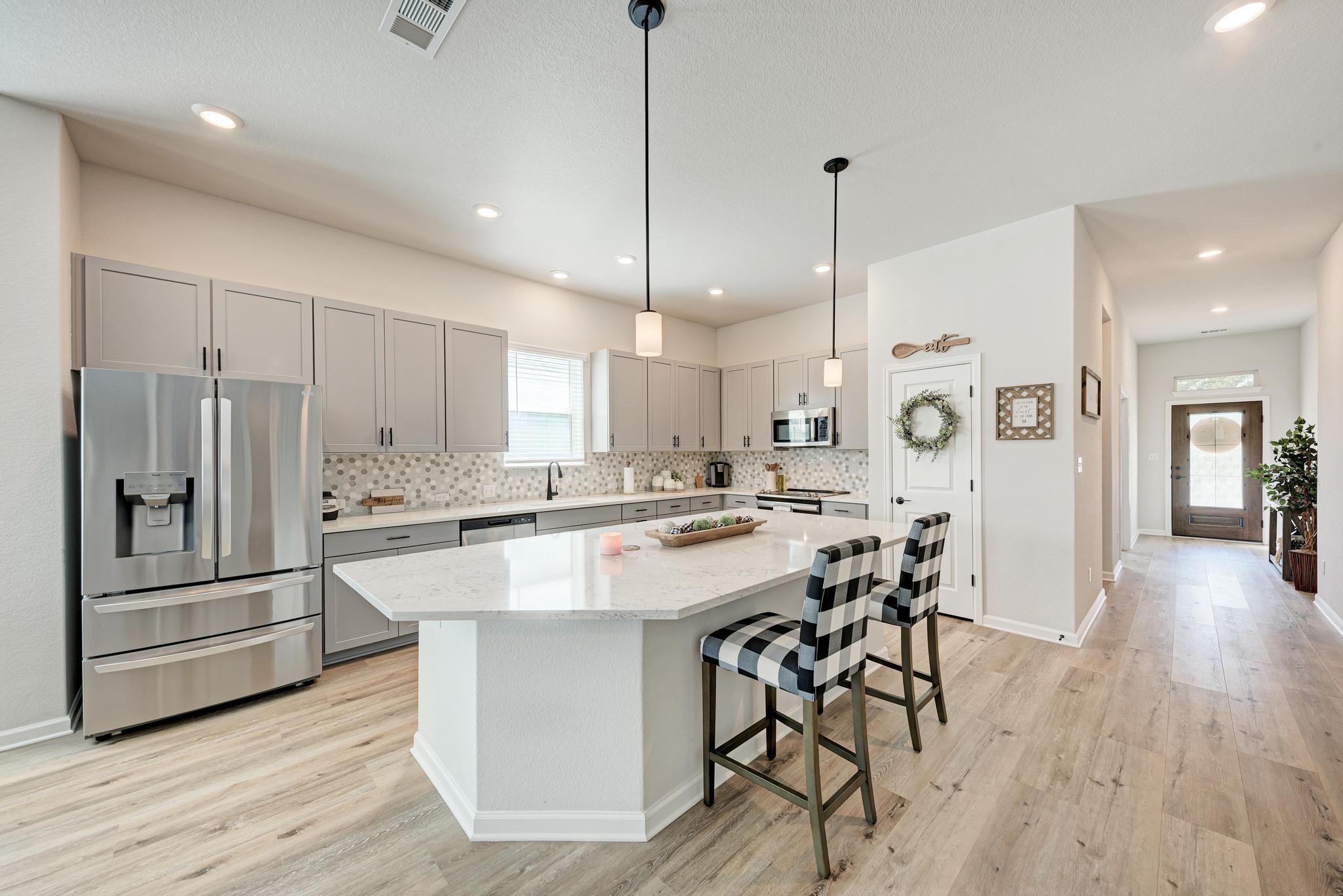 210 Mangold Dr, Hutto, TX 78634