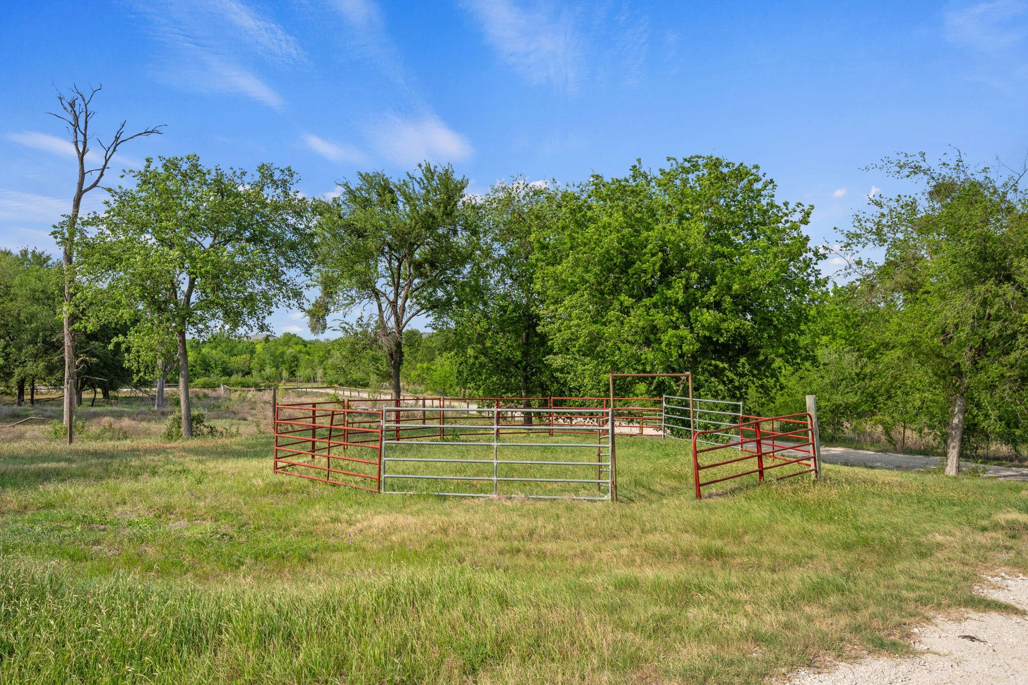 330 County Road 166, Georgetown, TX 78626