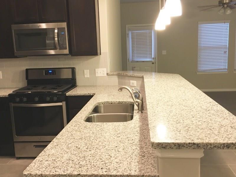 2304 S Lakeline Blvd # 454, Cedar Park, TX 78613