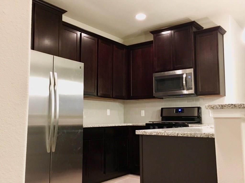 2304 S Lakeline Blvd # 454, Cedar Park, TX 78613