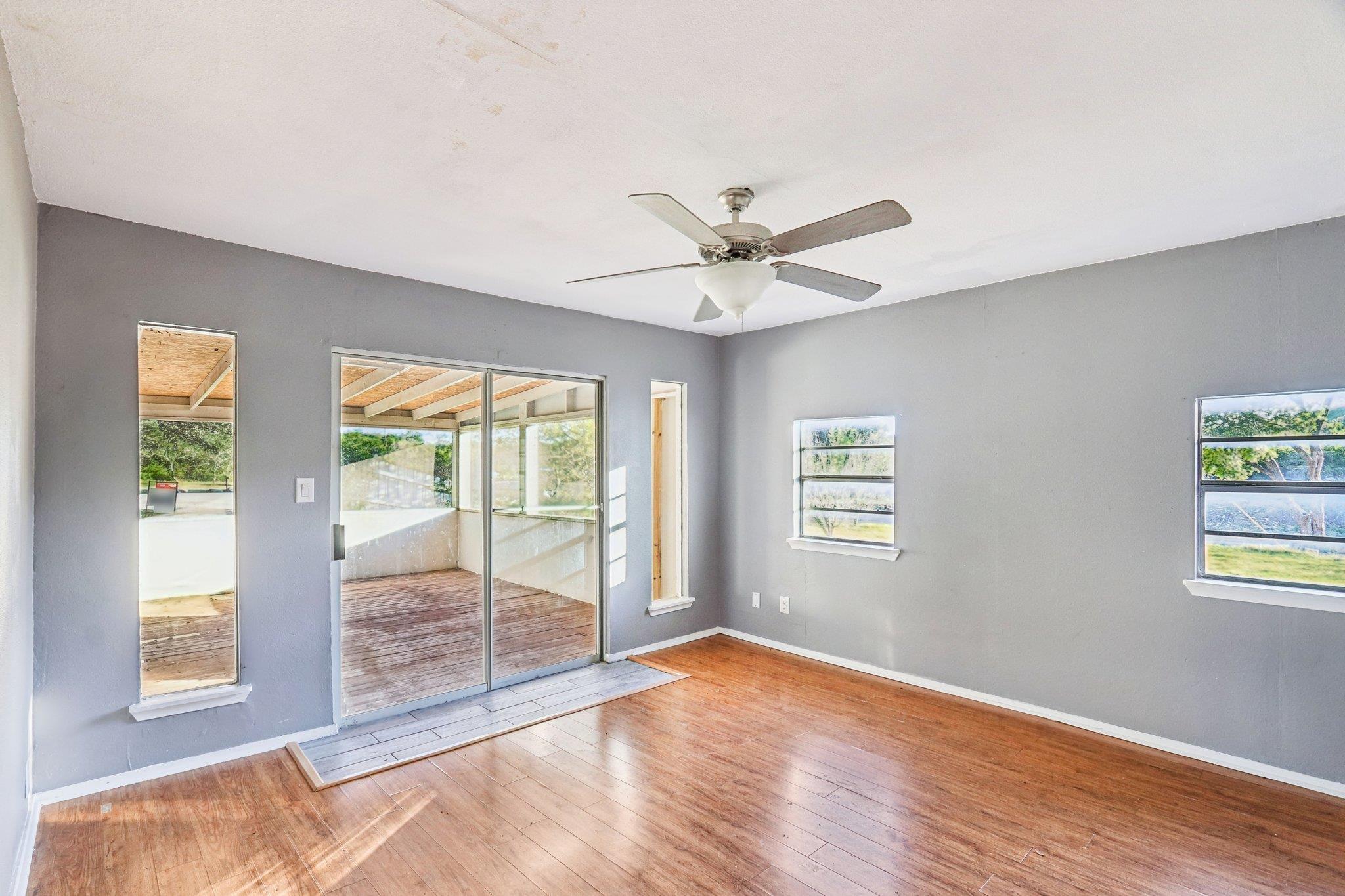 24007 Windy Valley Rd, Leander, TX 78641