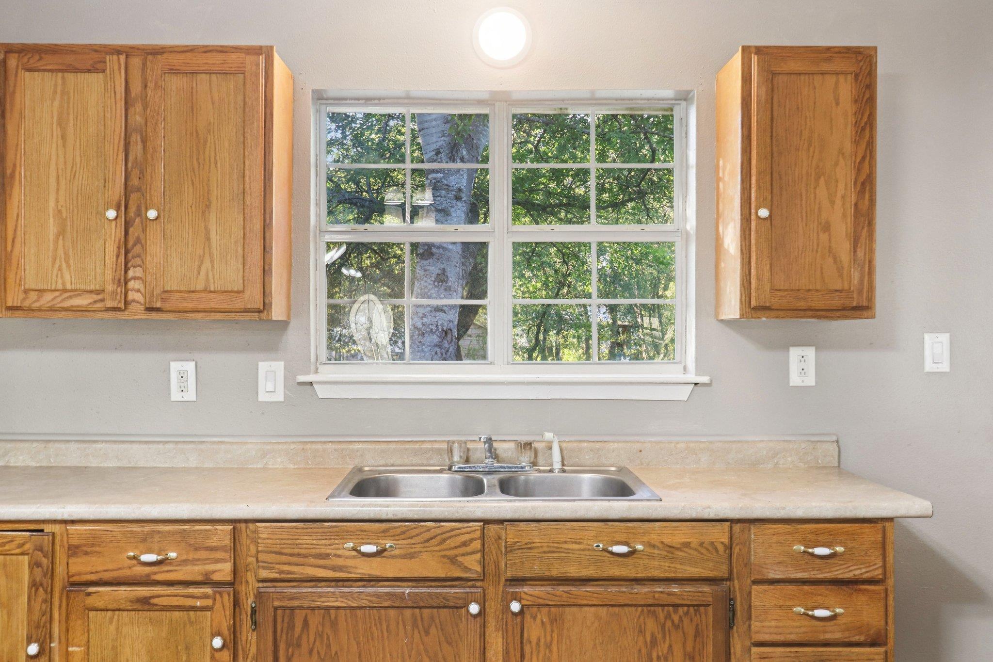 24007 Windy Valley Rd, Leander, TX 78641