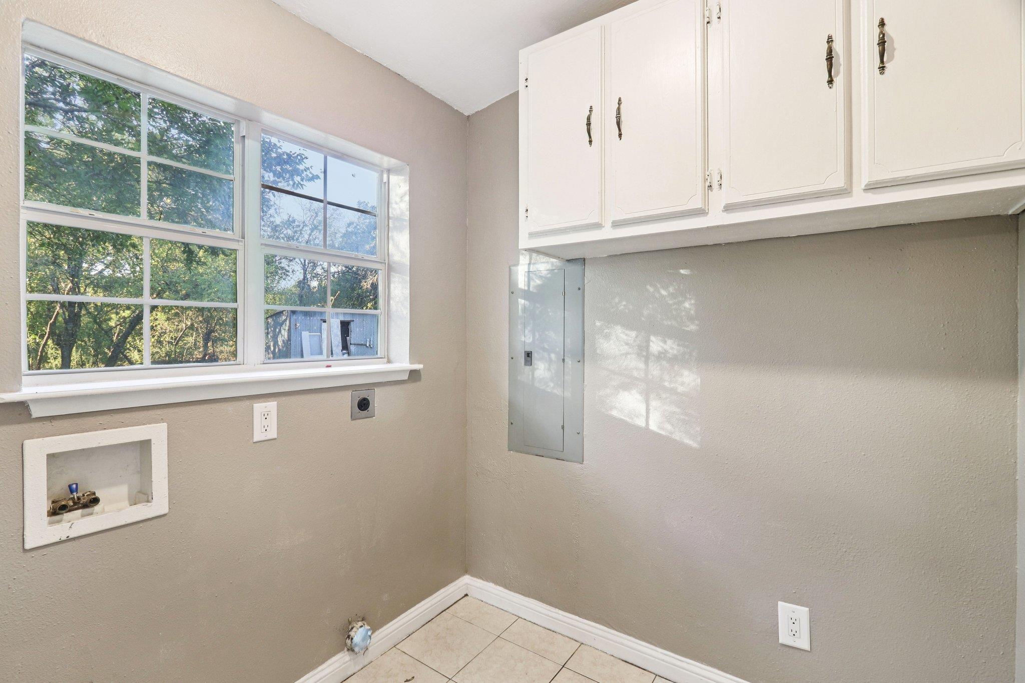 24007 Windy Valley Rd, Leander, TX 78641