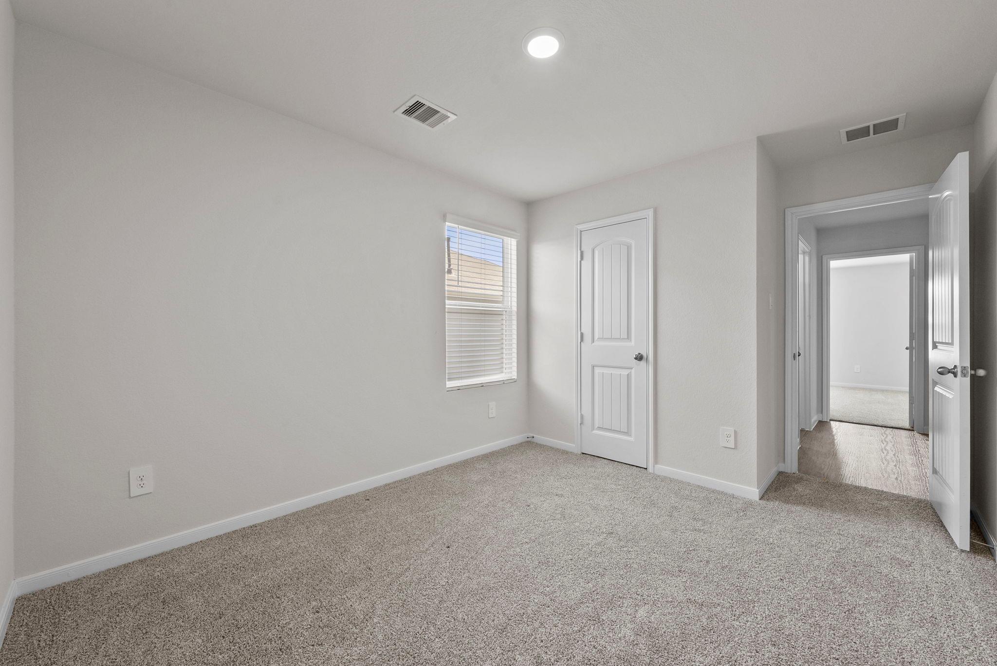 320 Darwin Pl, Lockhart, TX 78644