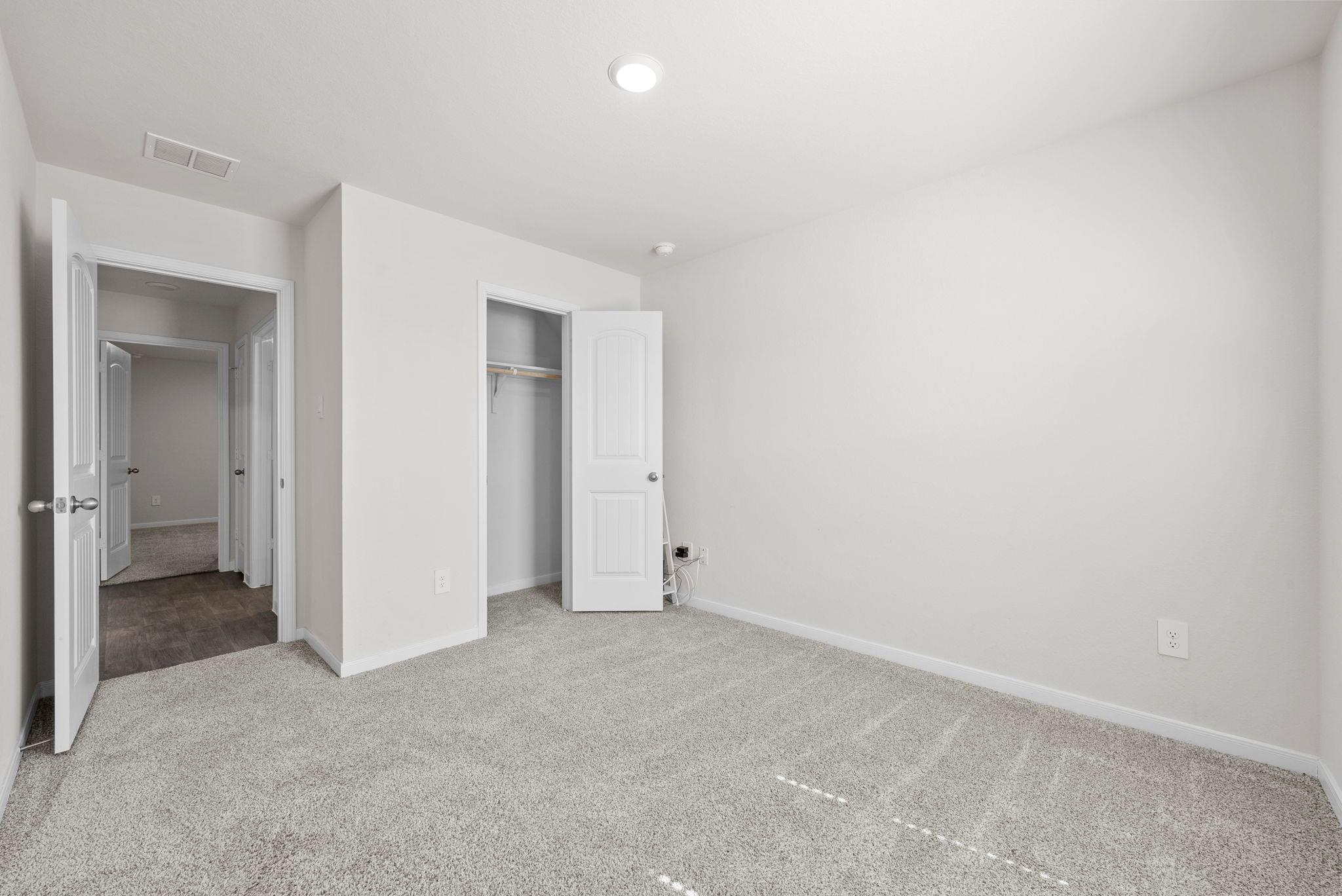 320 Darwin Pl, Lockhart, TX 78644