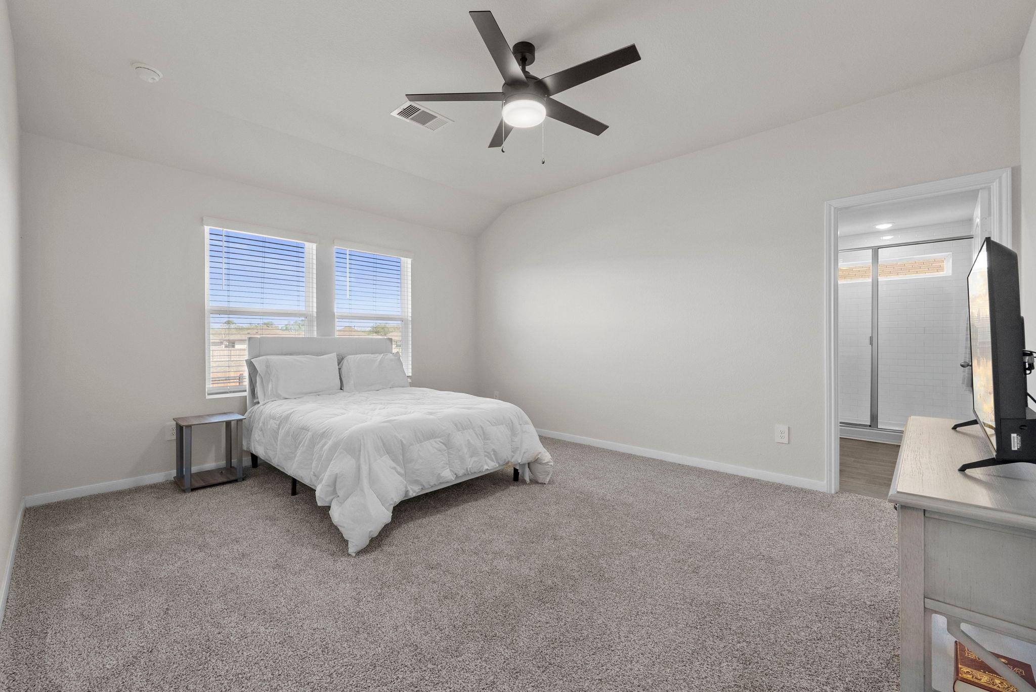 320 Darwin Pl, Lockhart, TX 78644