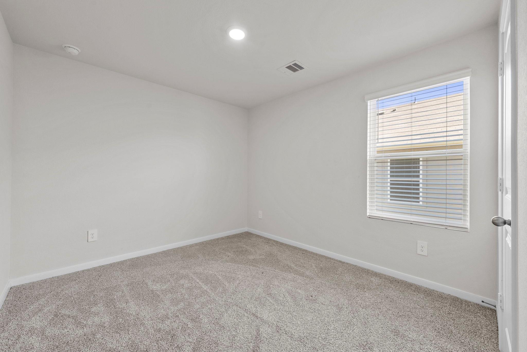 320 Darwin Pl, Lockhart, TX 78644