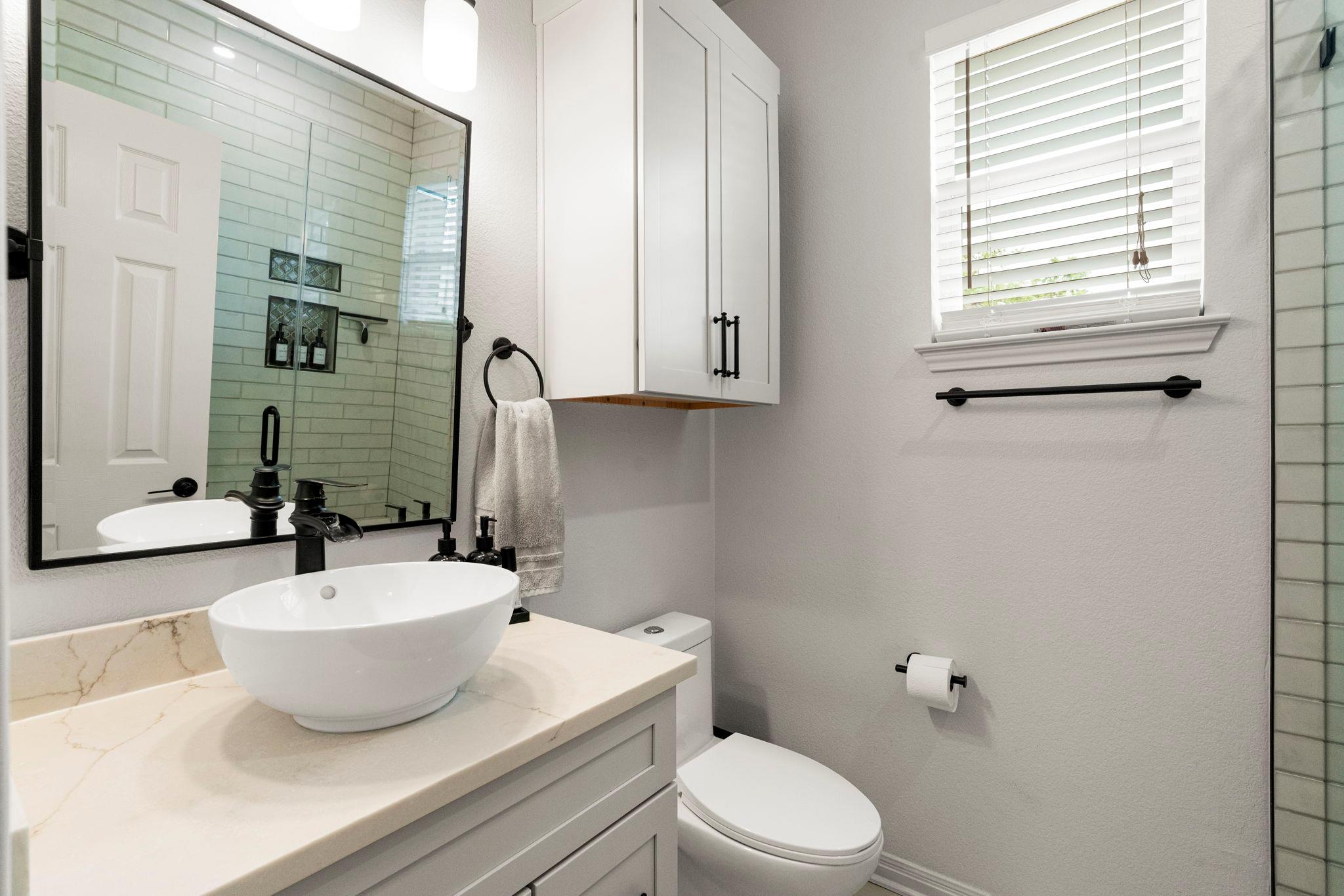 153 Mallard Cv, Austin, TX 78737