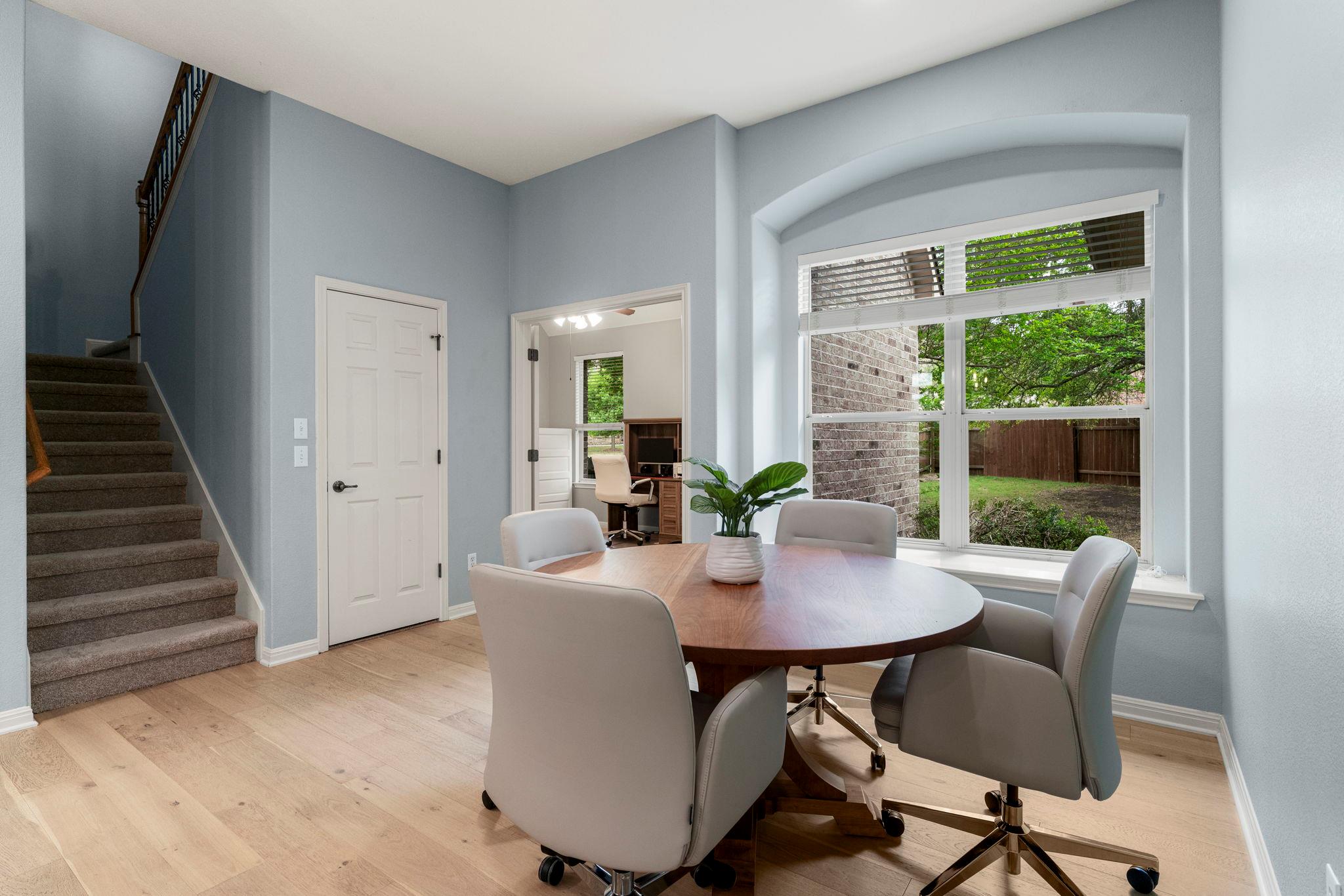 153 Mallard Cv, Austin, TX 78737