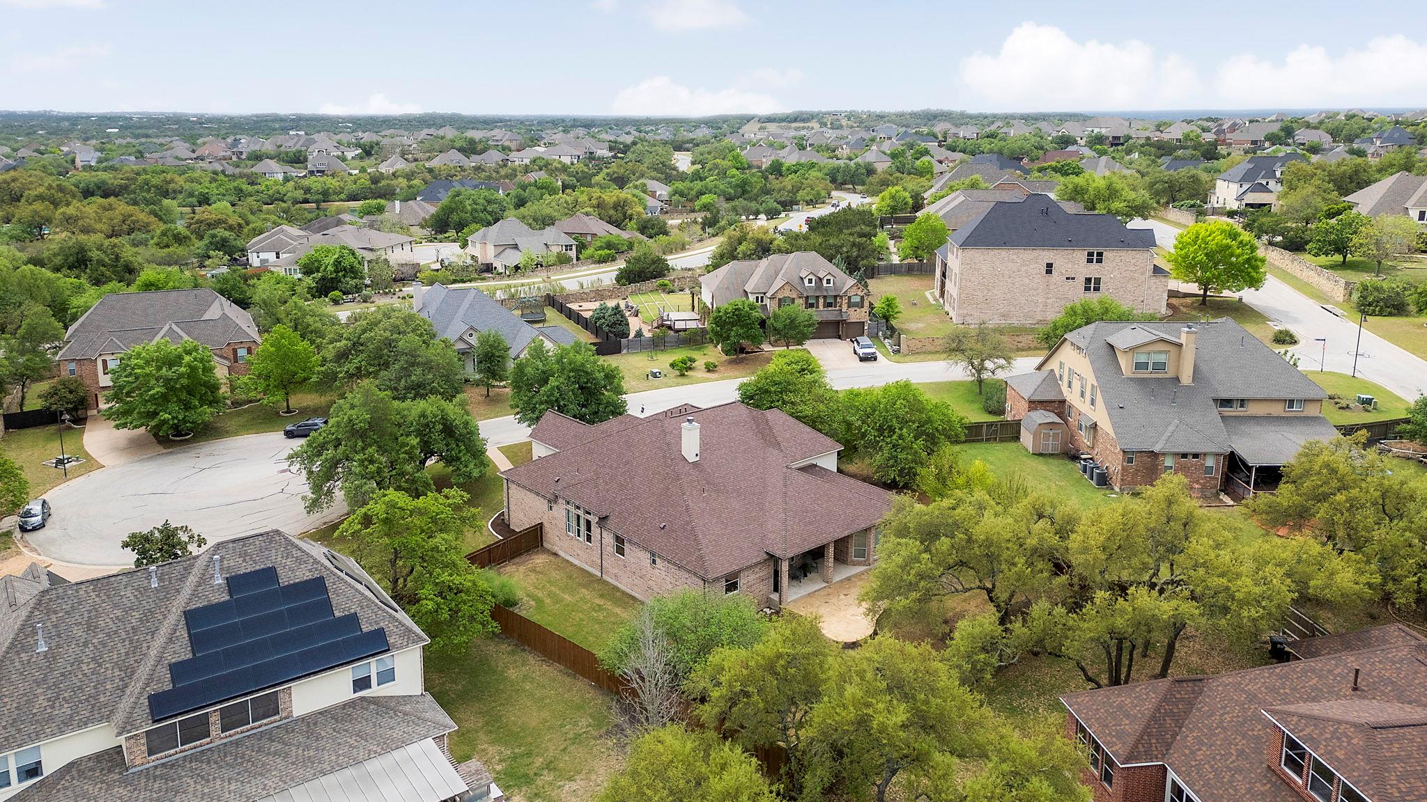 153 Mallard Cv, Austin, TX 78737