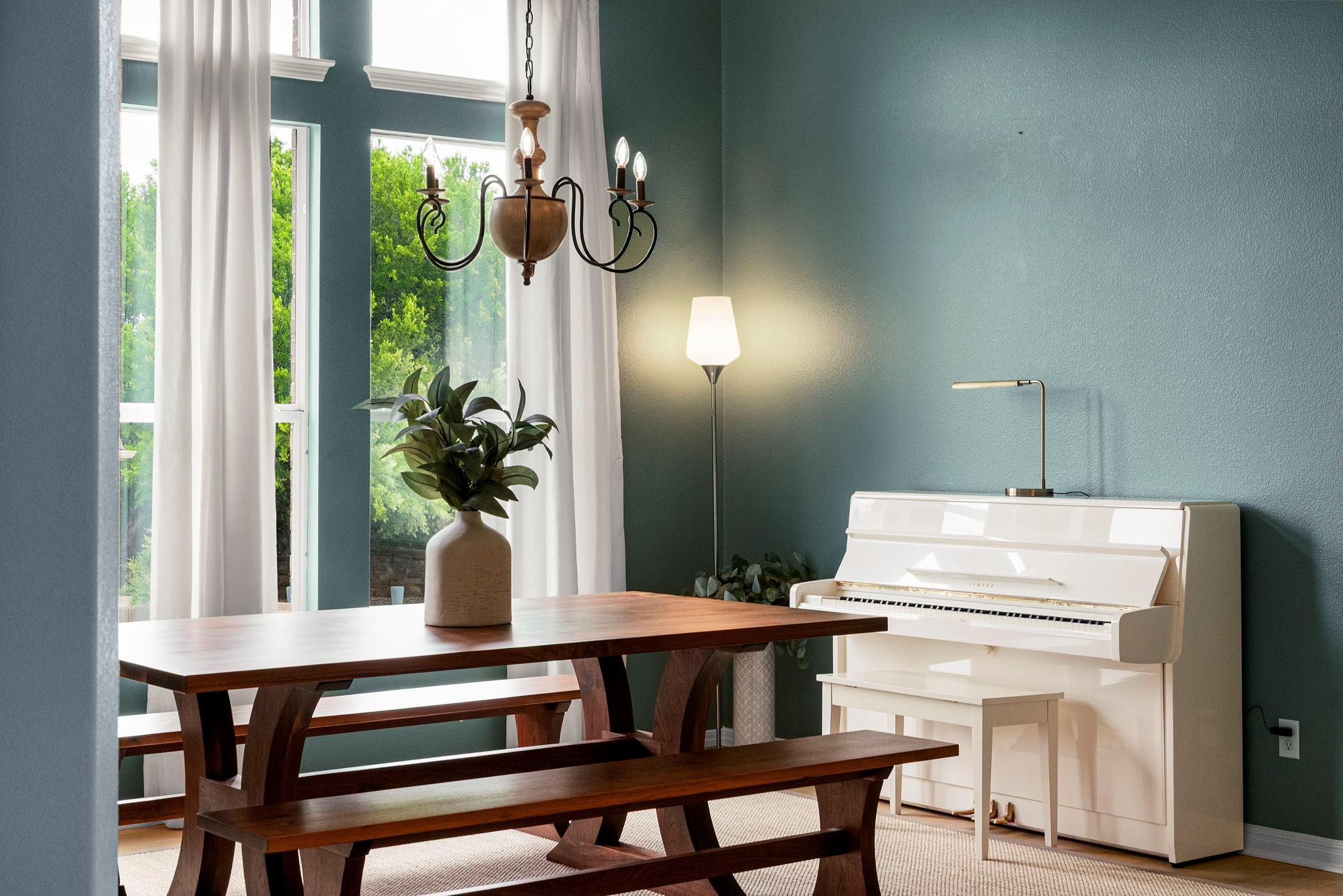 153 Mallard Cv, Austin, TX 78737