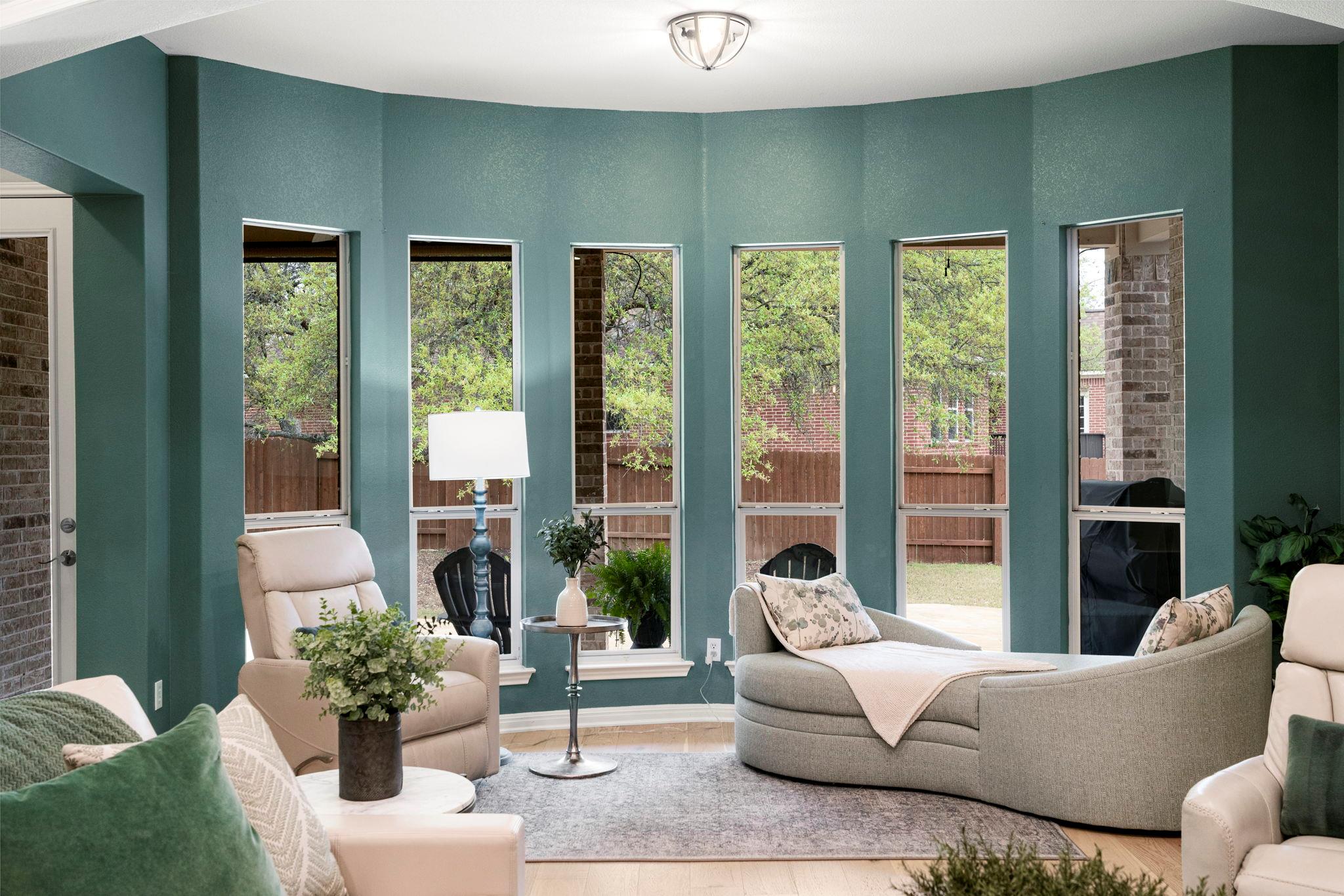 153 Mallard Cv, Austin, TX 78737