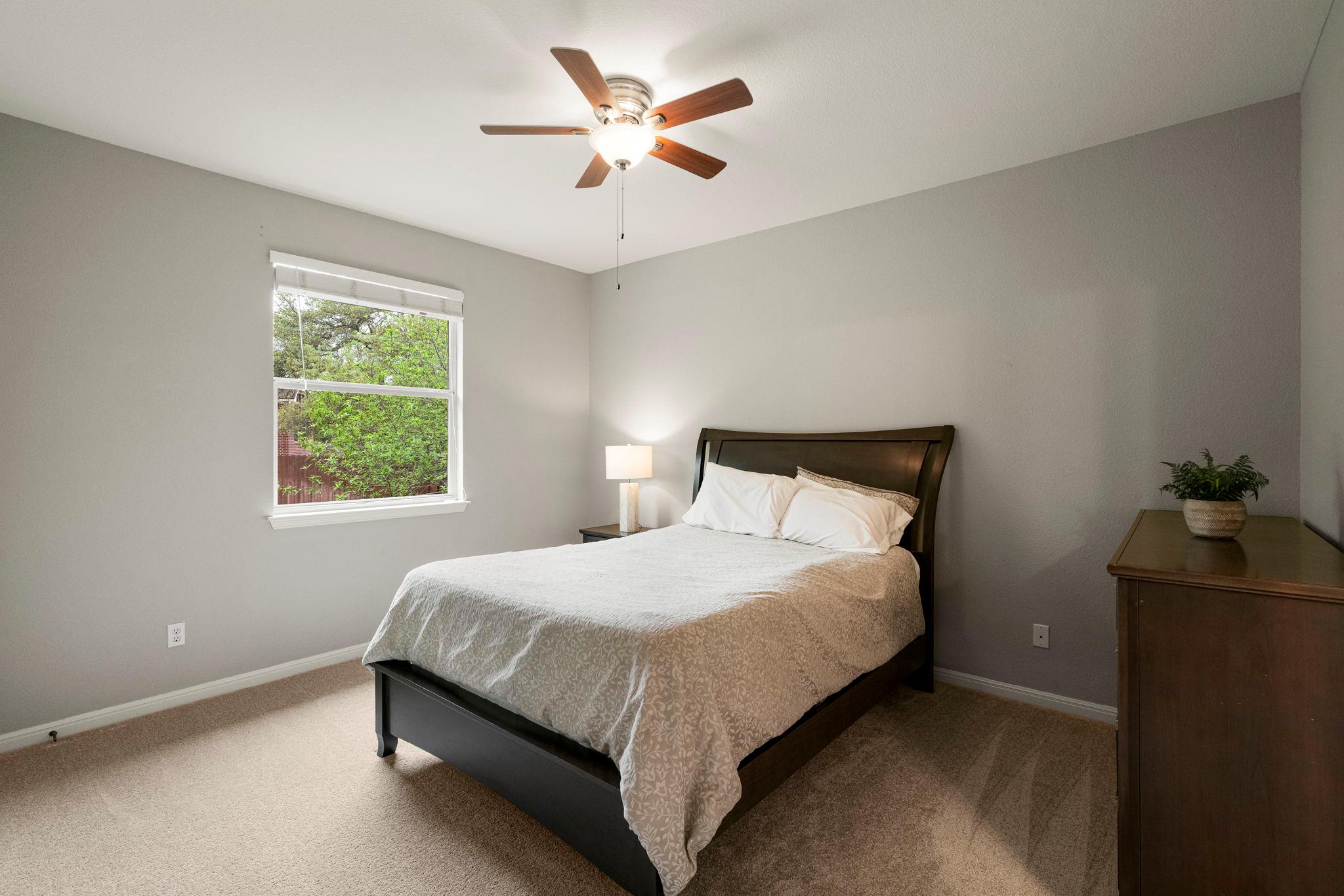 153 Mallard Cv, Austin, TX 78737