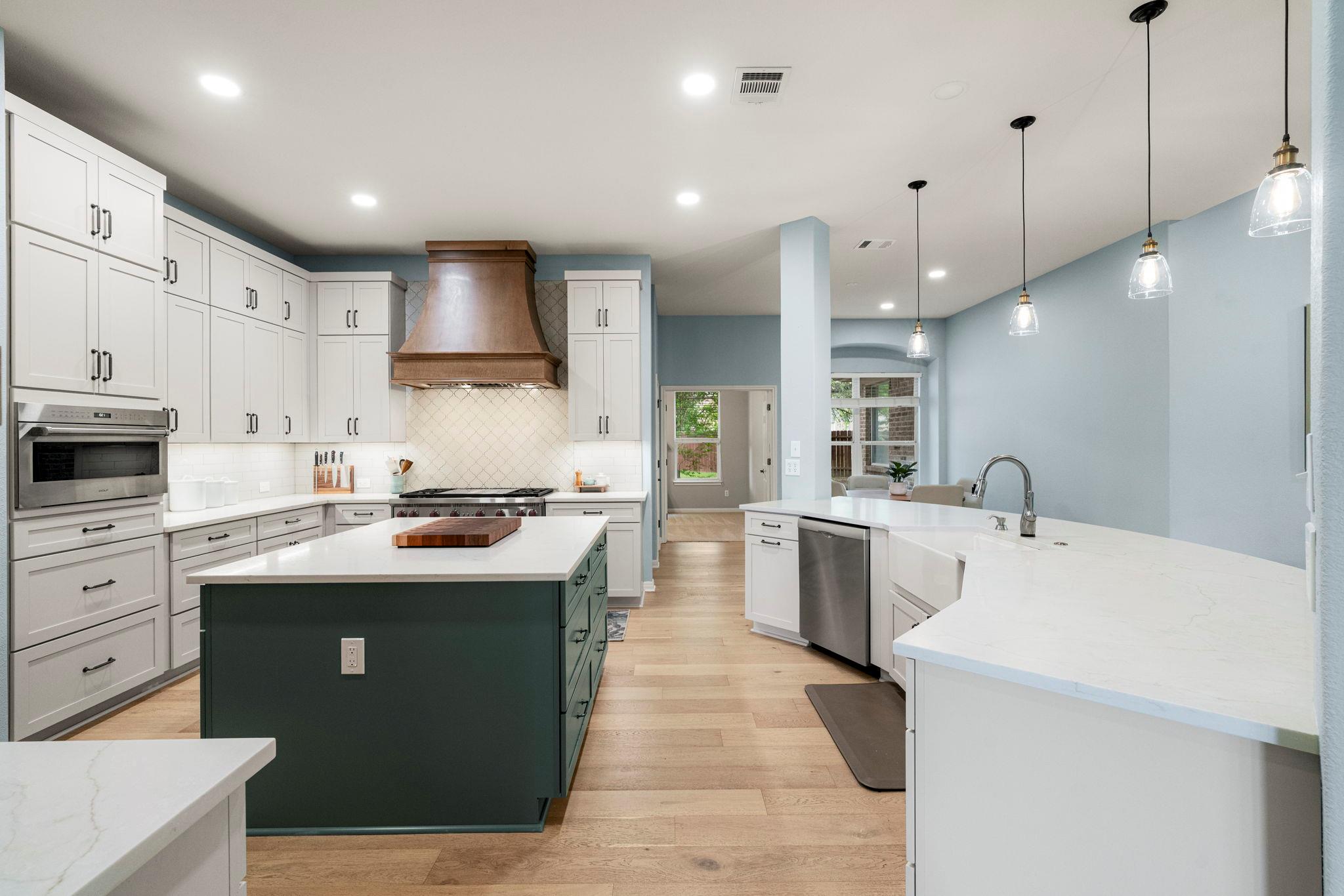 153 Mallard Cv, Austin, TX 78737