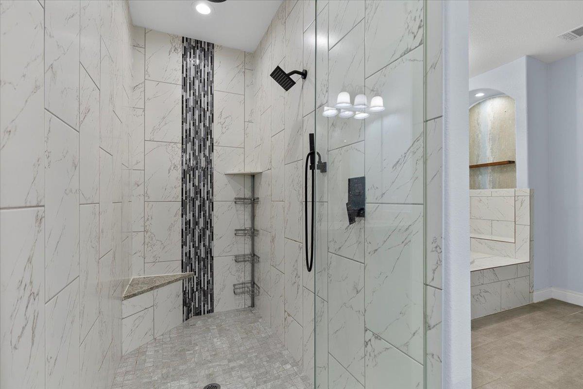 127 Medlar Dr, Cedar Creek, TX 78612