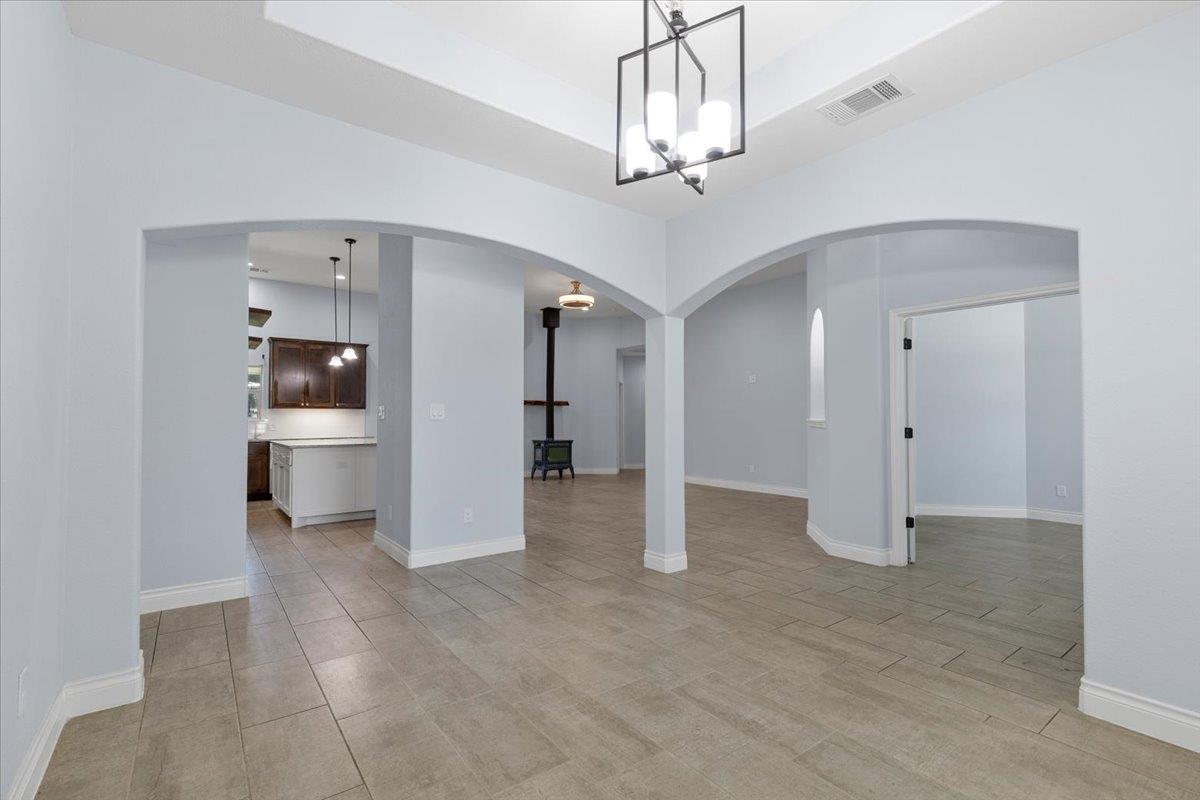 127 Medlar Dr, Cedar Creek, TX 78612