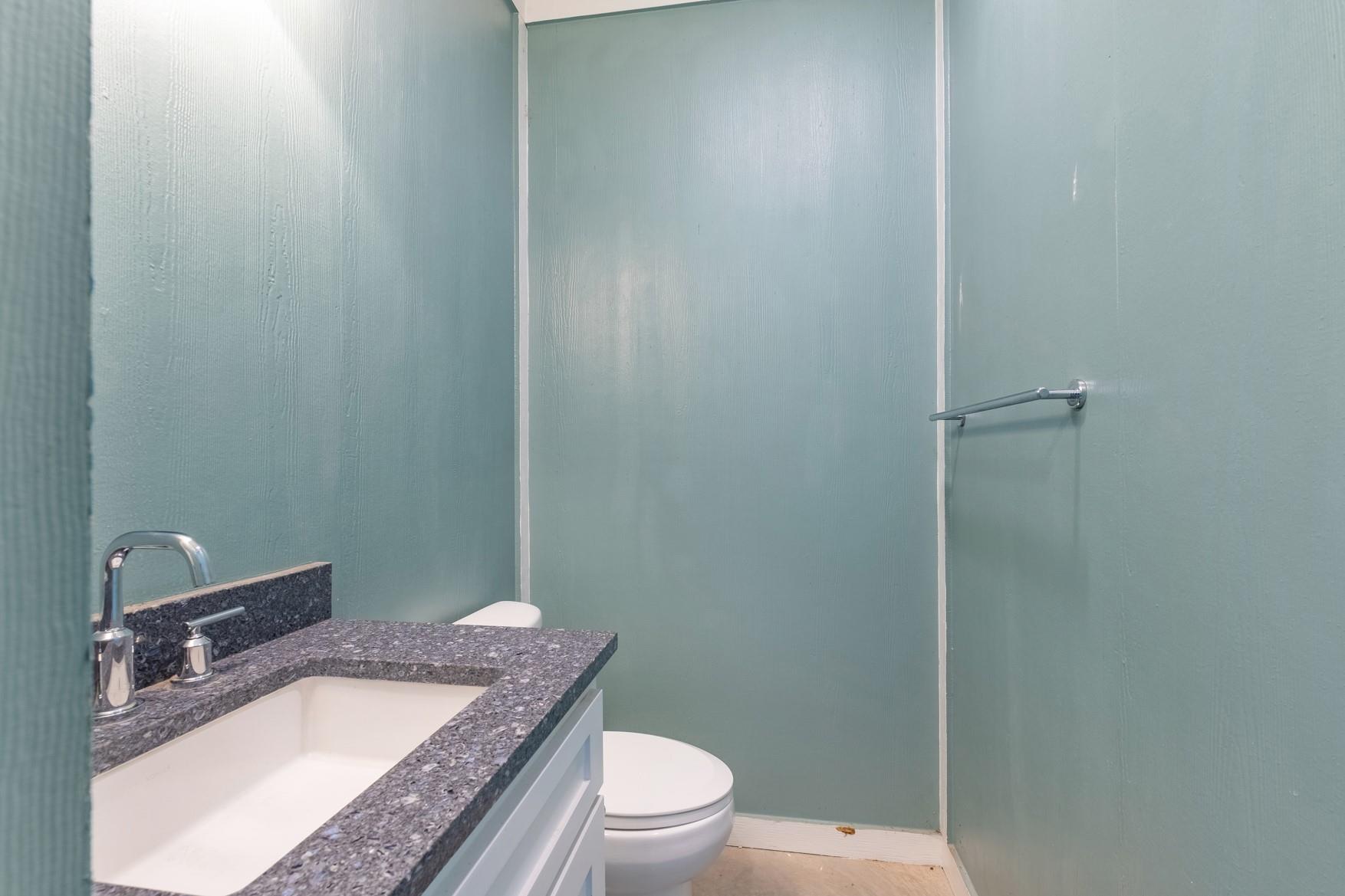 200 Marina Bluff, Kingsland, TX 78639