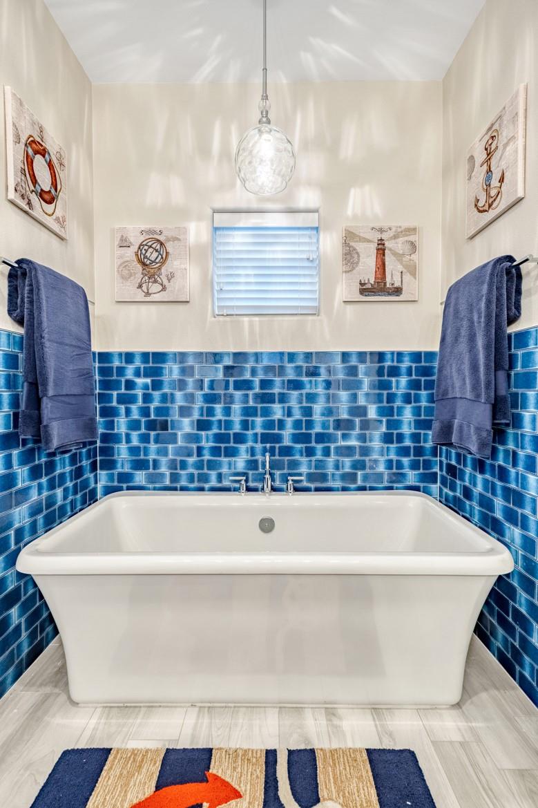 200 Marina Bluff, Kingsland, TX 78639