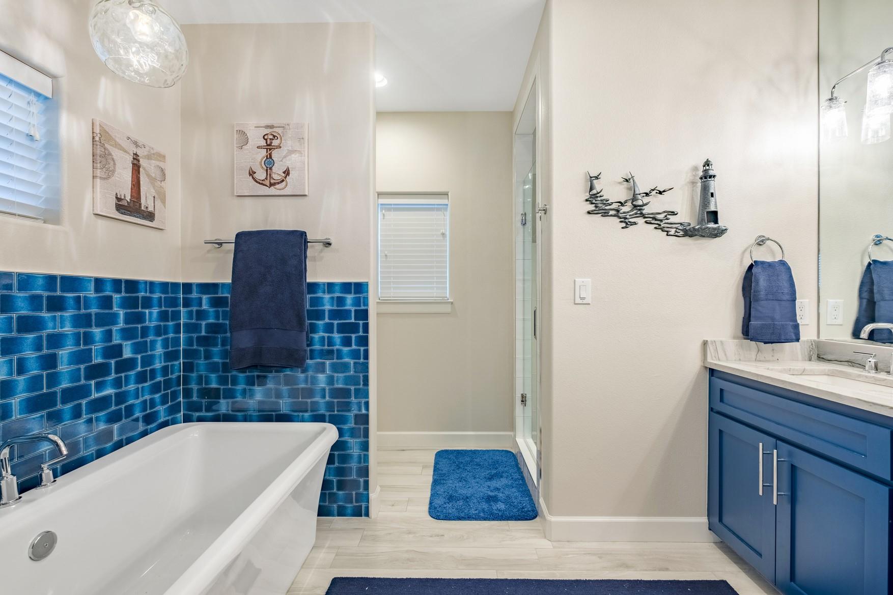 200 Marina Bluff, Kingsland, TX 78639