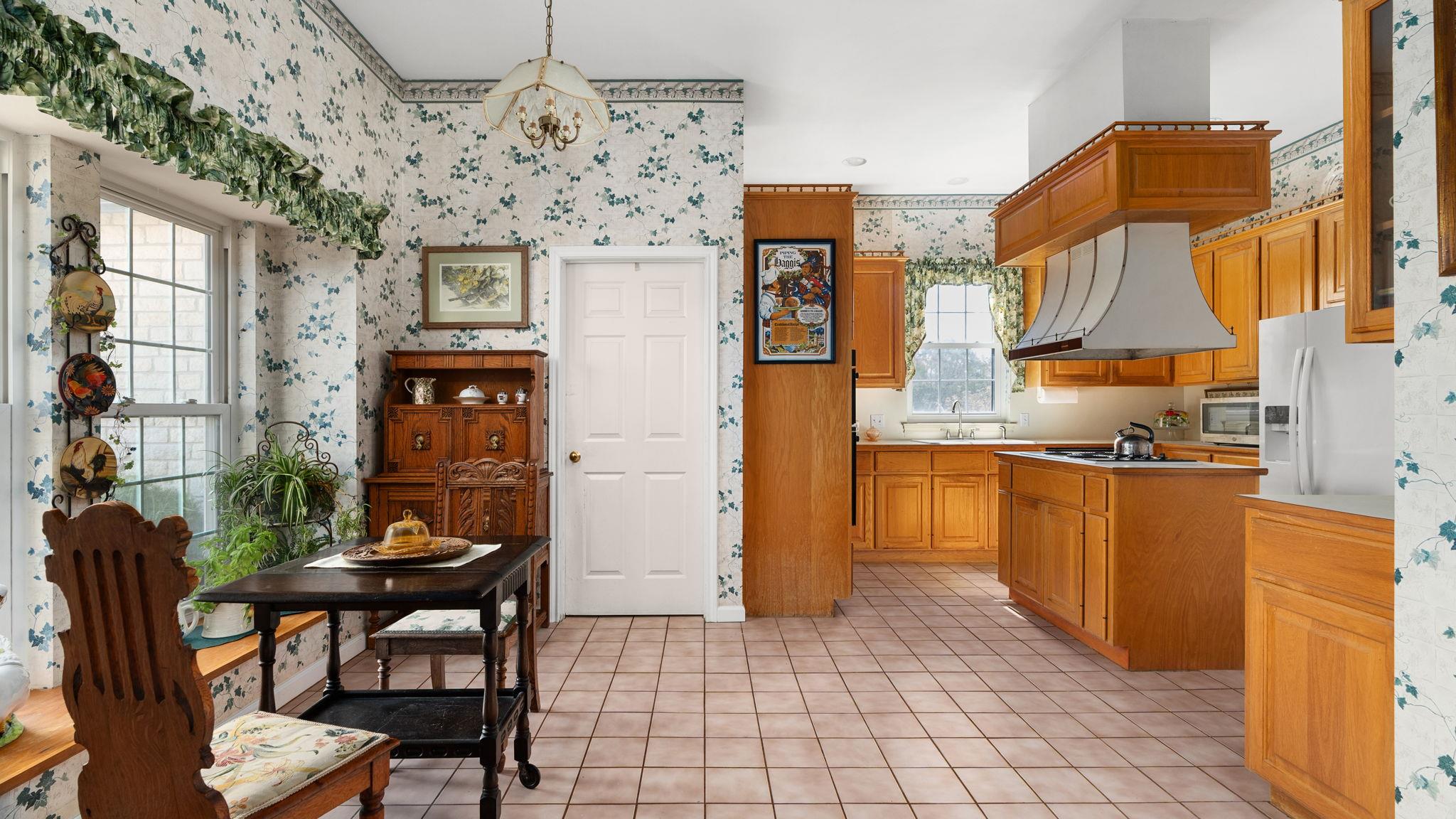 601 Hays Country Acres Rd, Dripping Springs, TX 78620