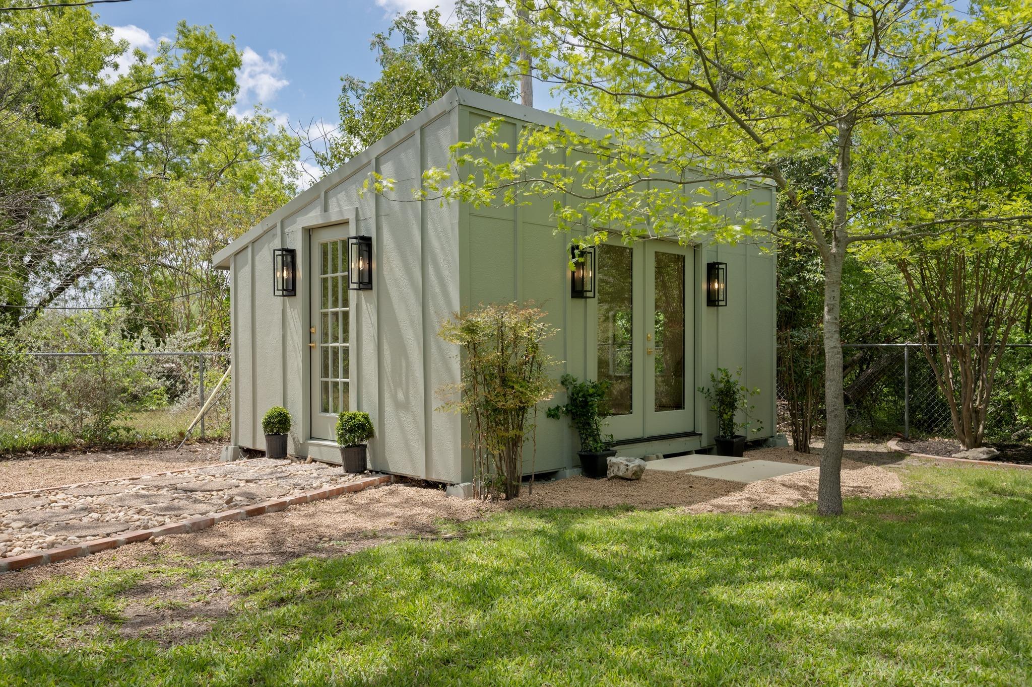 7300 Greenhaven Dr, Austin, TX 78757