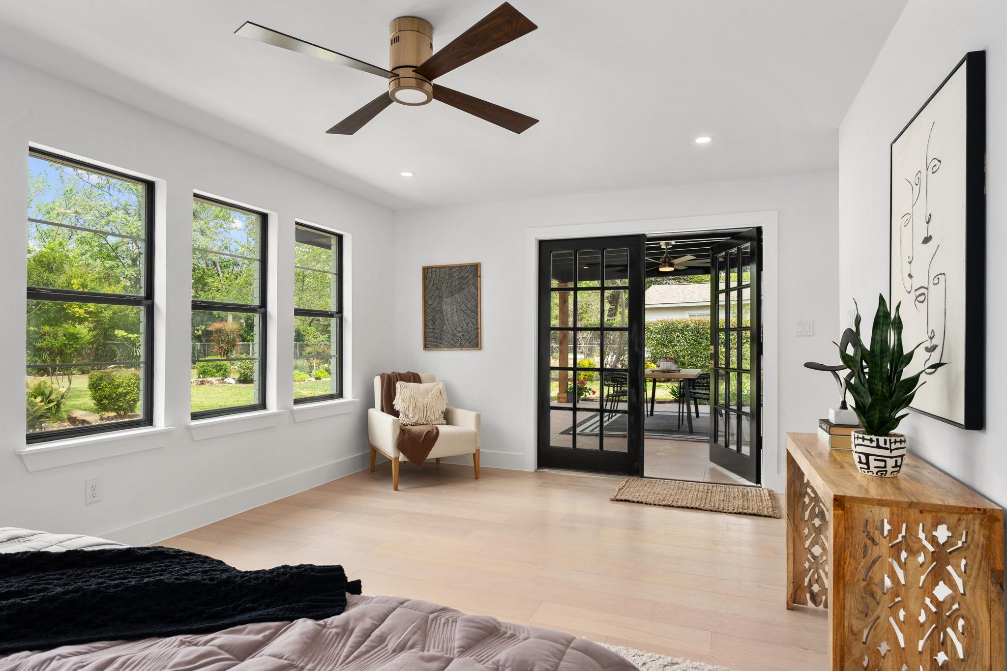 7300 Greenhaven Dr, Austin, TX 78757