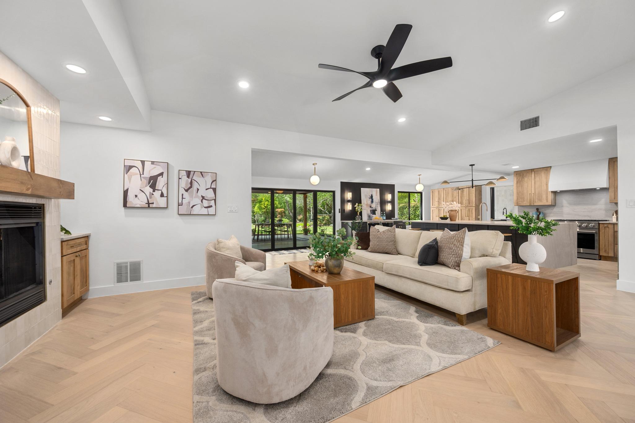 7300 Greenhaven Dr, Austin, TX 78757