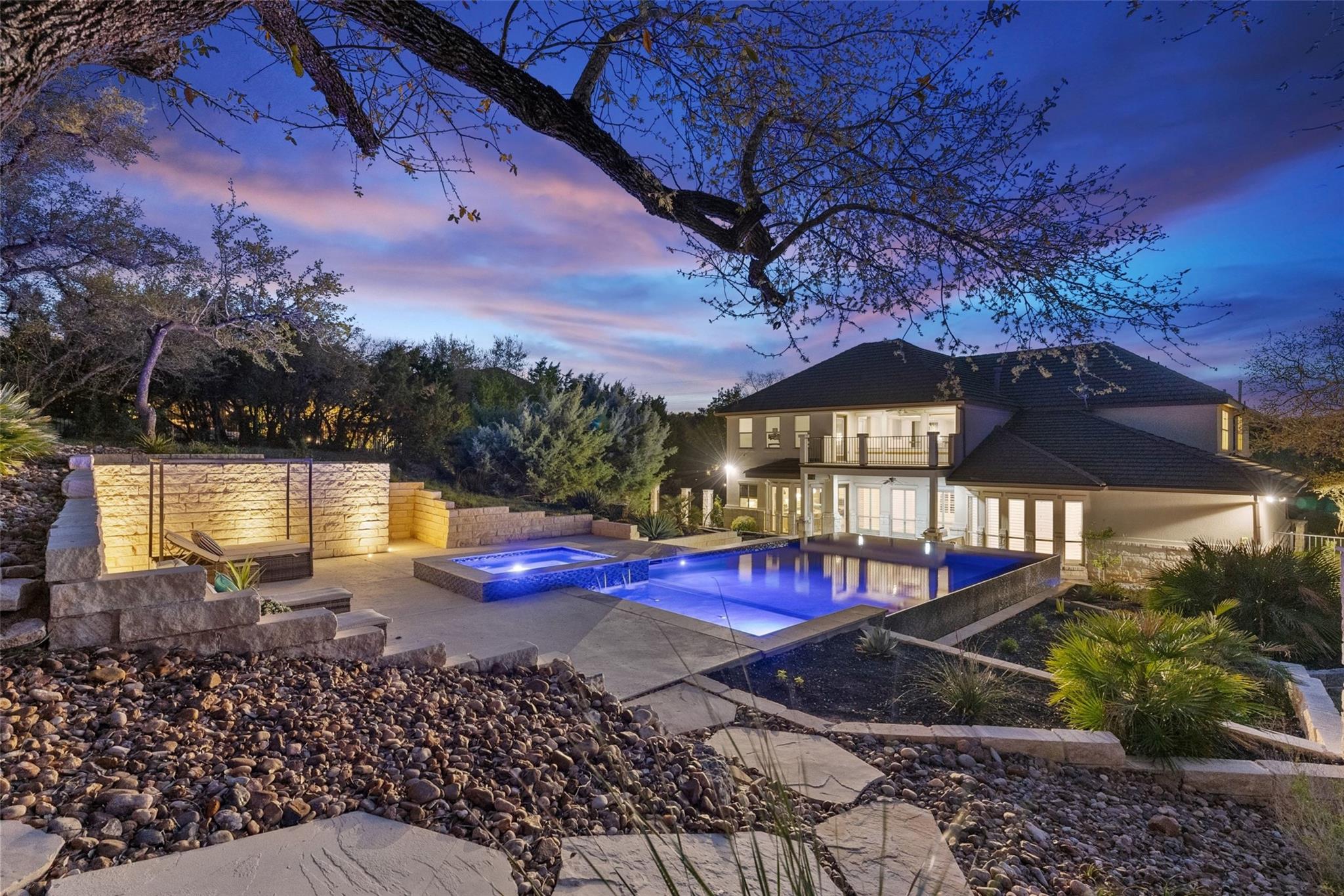 310 Bella Montagna Cir, Austin, TX 78734