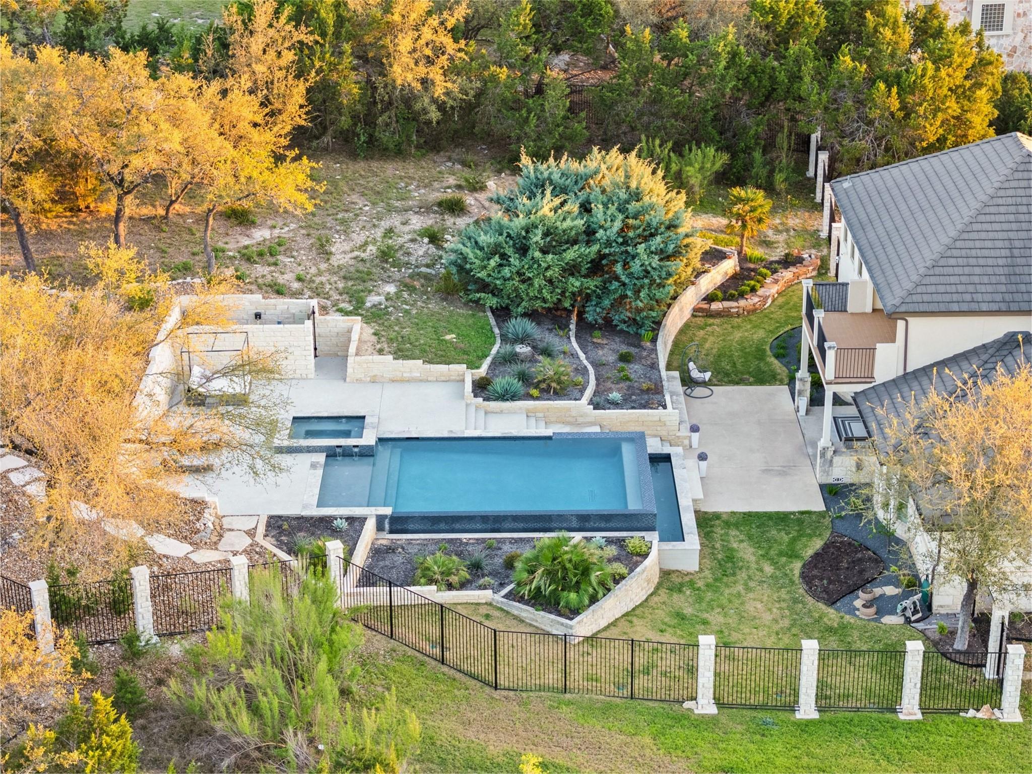 310 Bella Montagna Cir, Austin, TX 78734