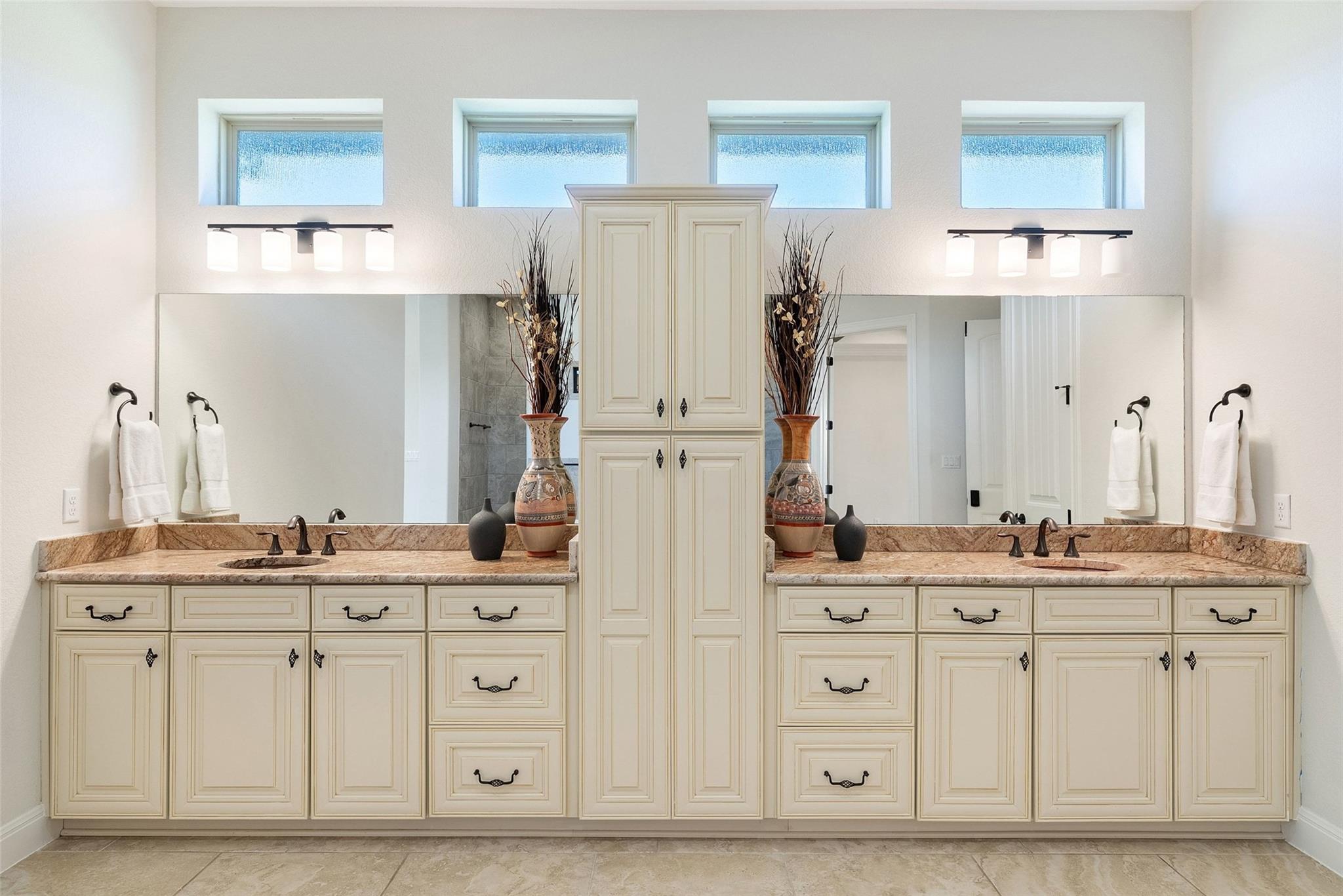 310 Bella Montagna Cir, Austin, TX 78734