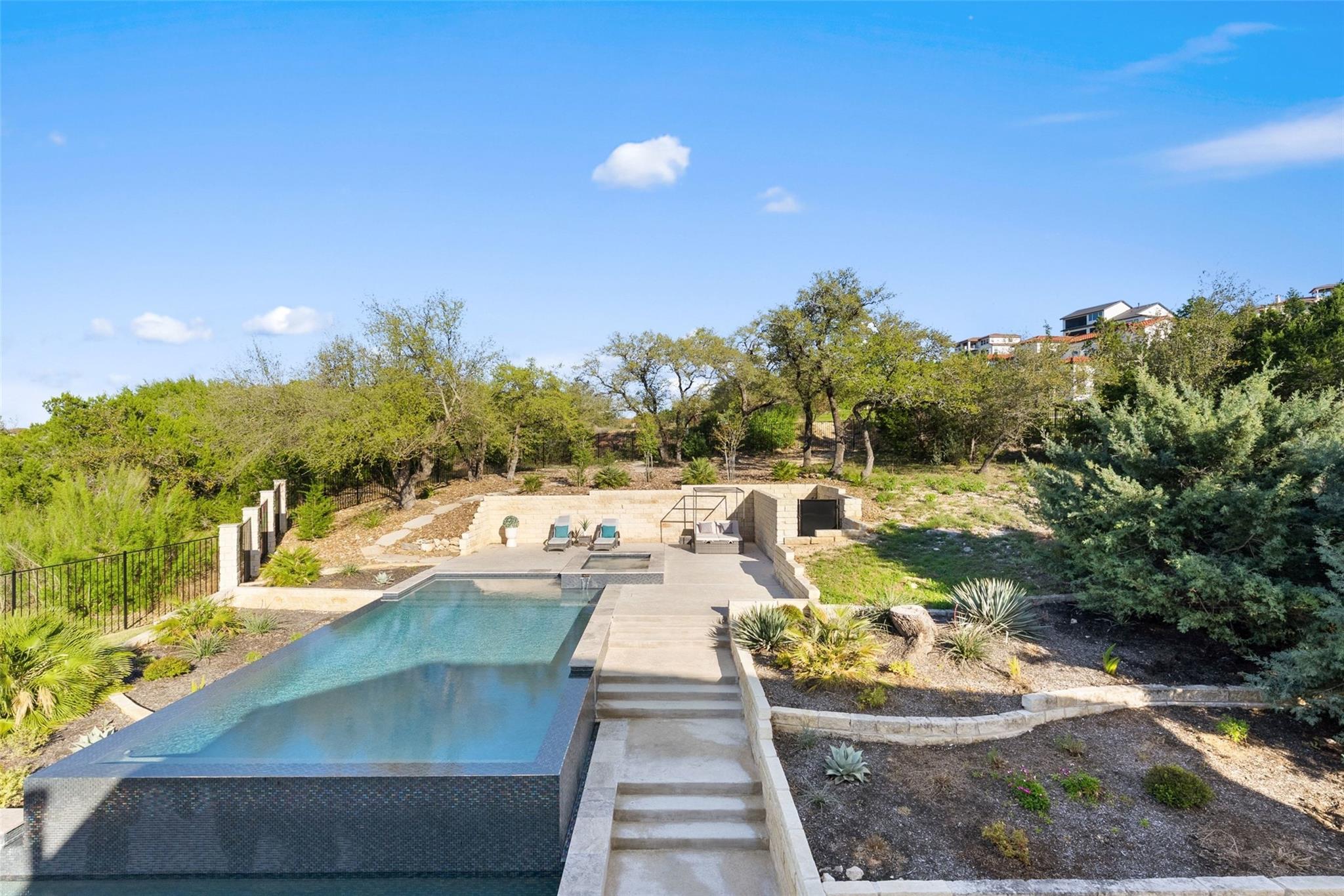 310 Bella Montagna Cir, Austin, TX 78734